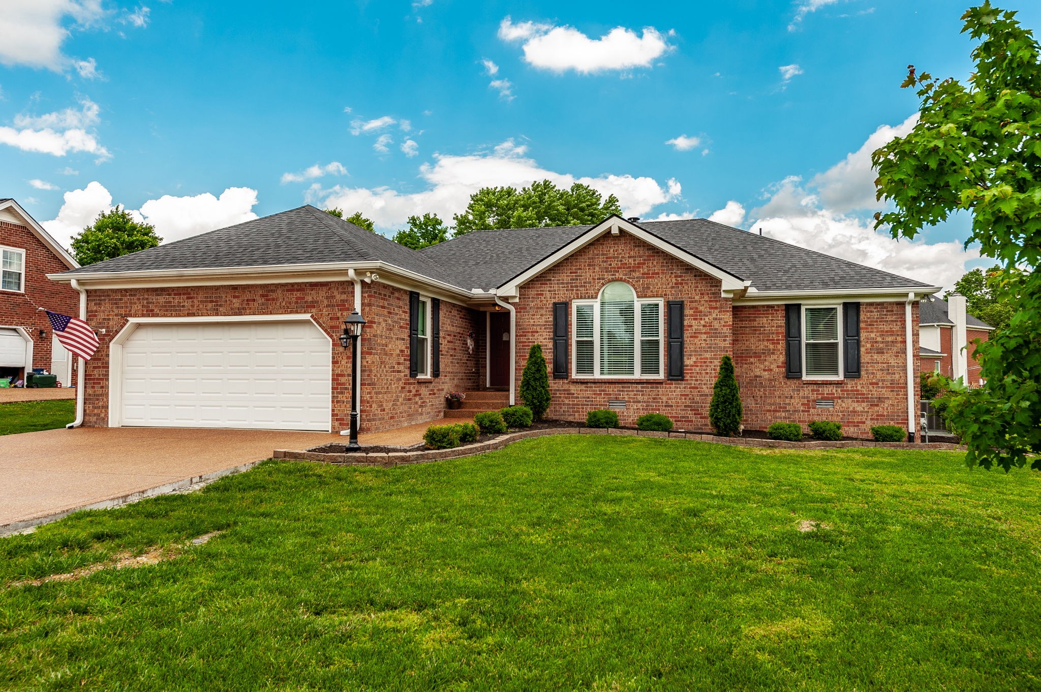 106 Cross Creek Ln