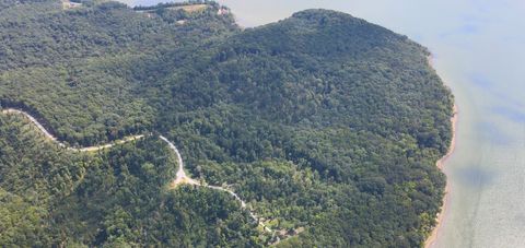 71 Overlook Trl Stewart TN 37175