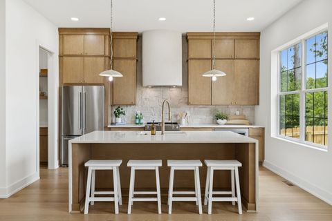 2127B Burns St Nashville TN 37216