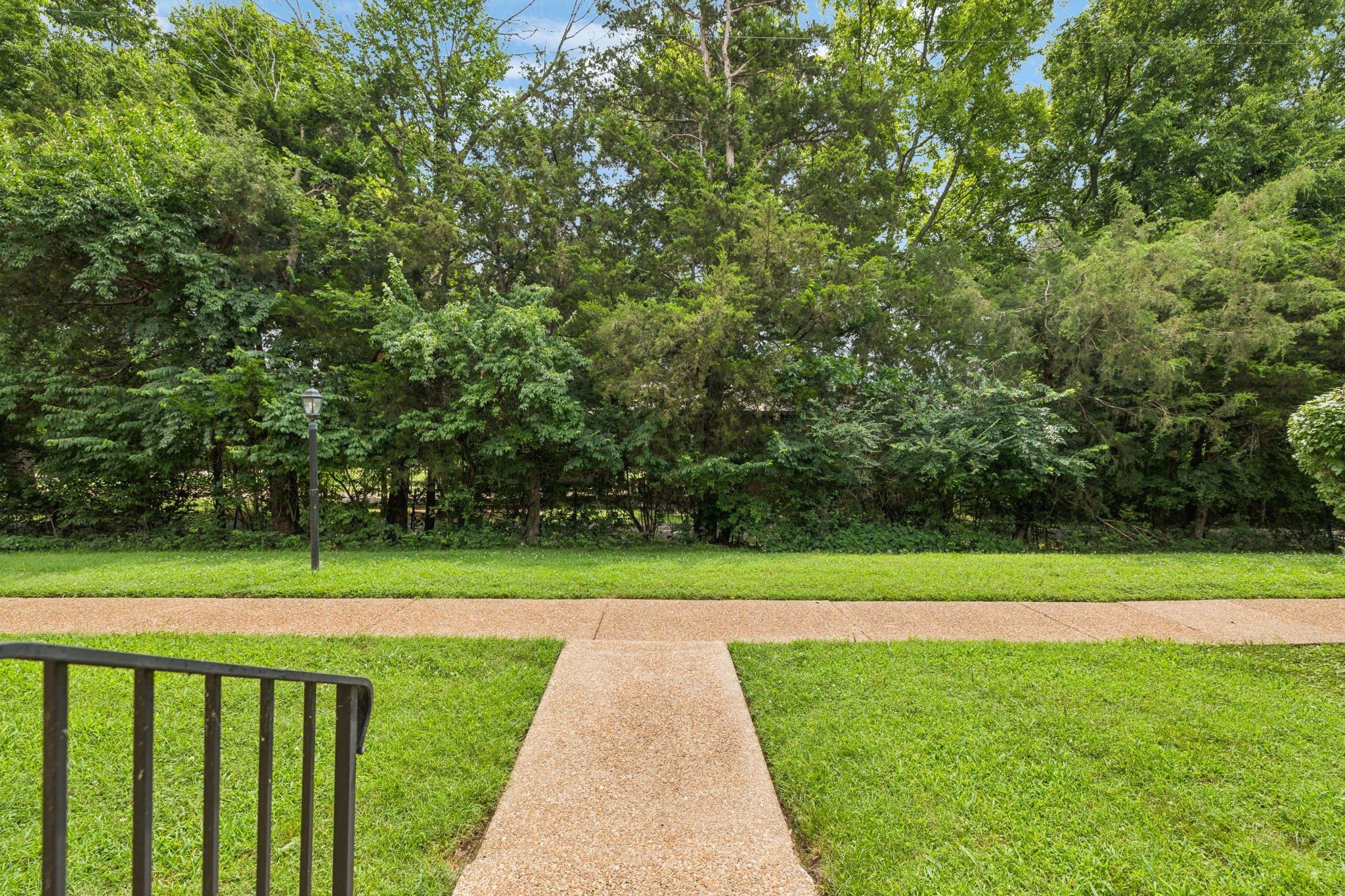 4001 Anderson Rd A135