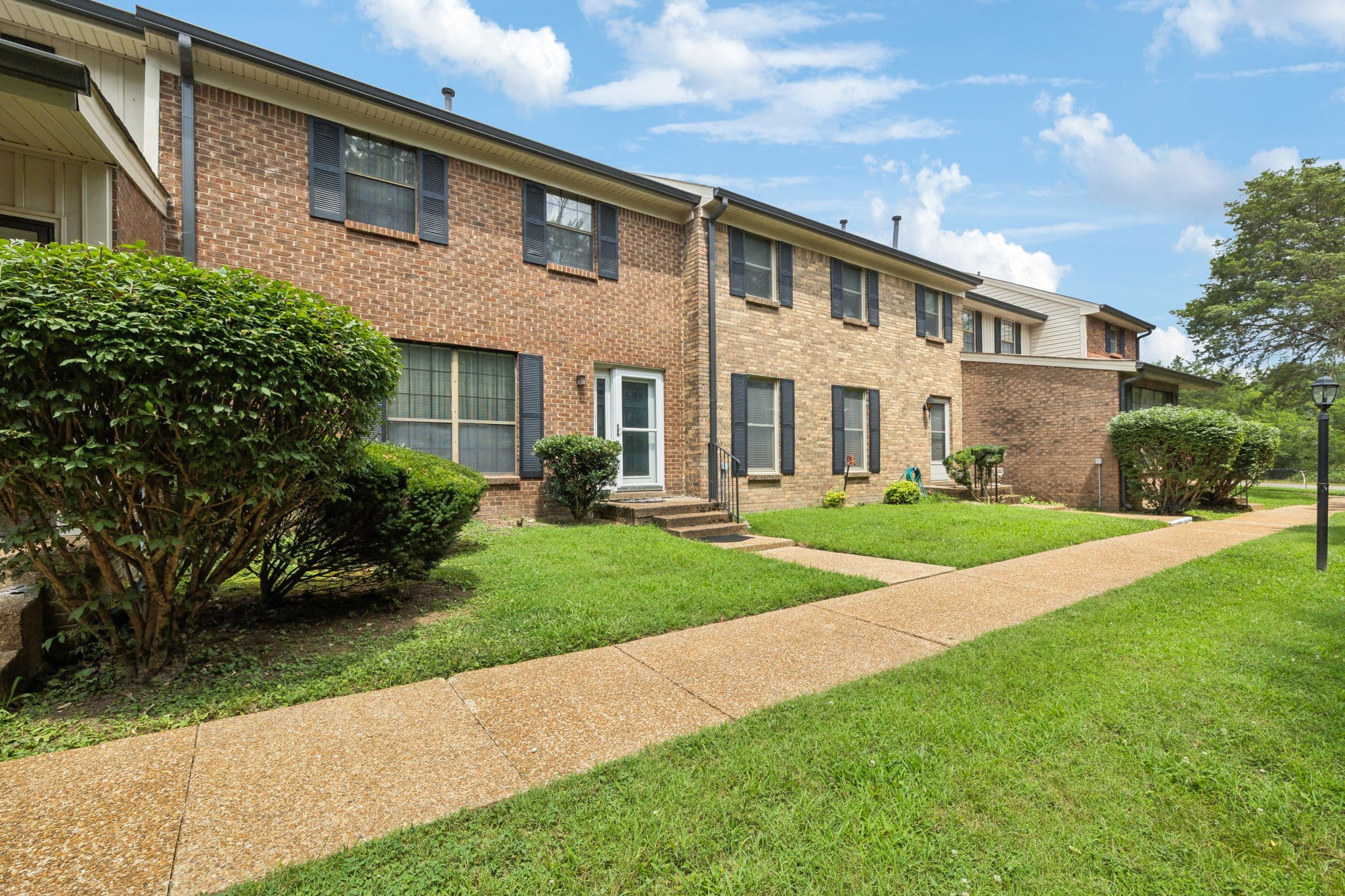 4001 Anderson Rd A135