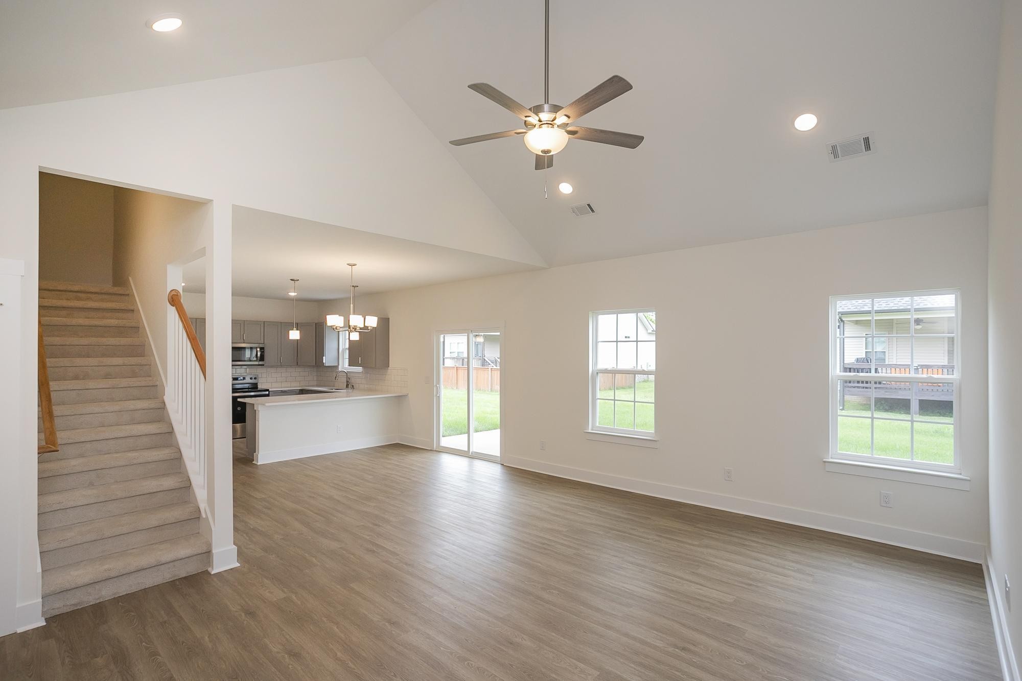 324 Fieldstone Ln