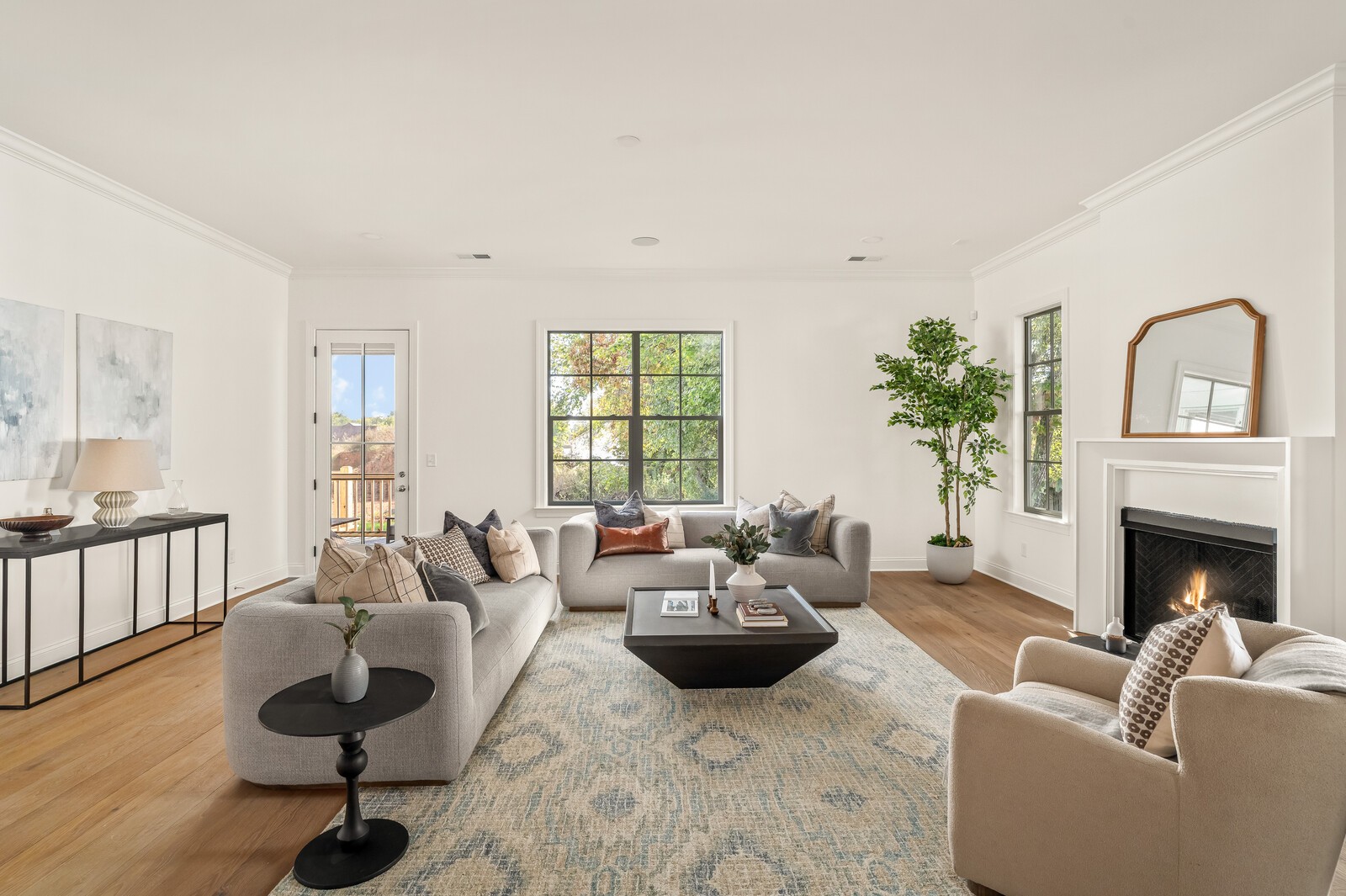 2925 Torrence Trl