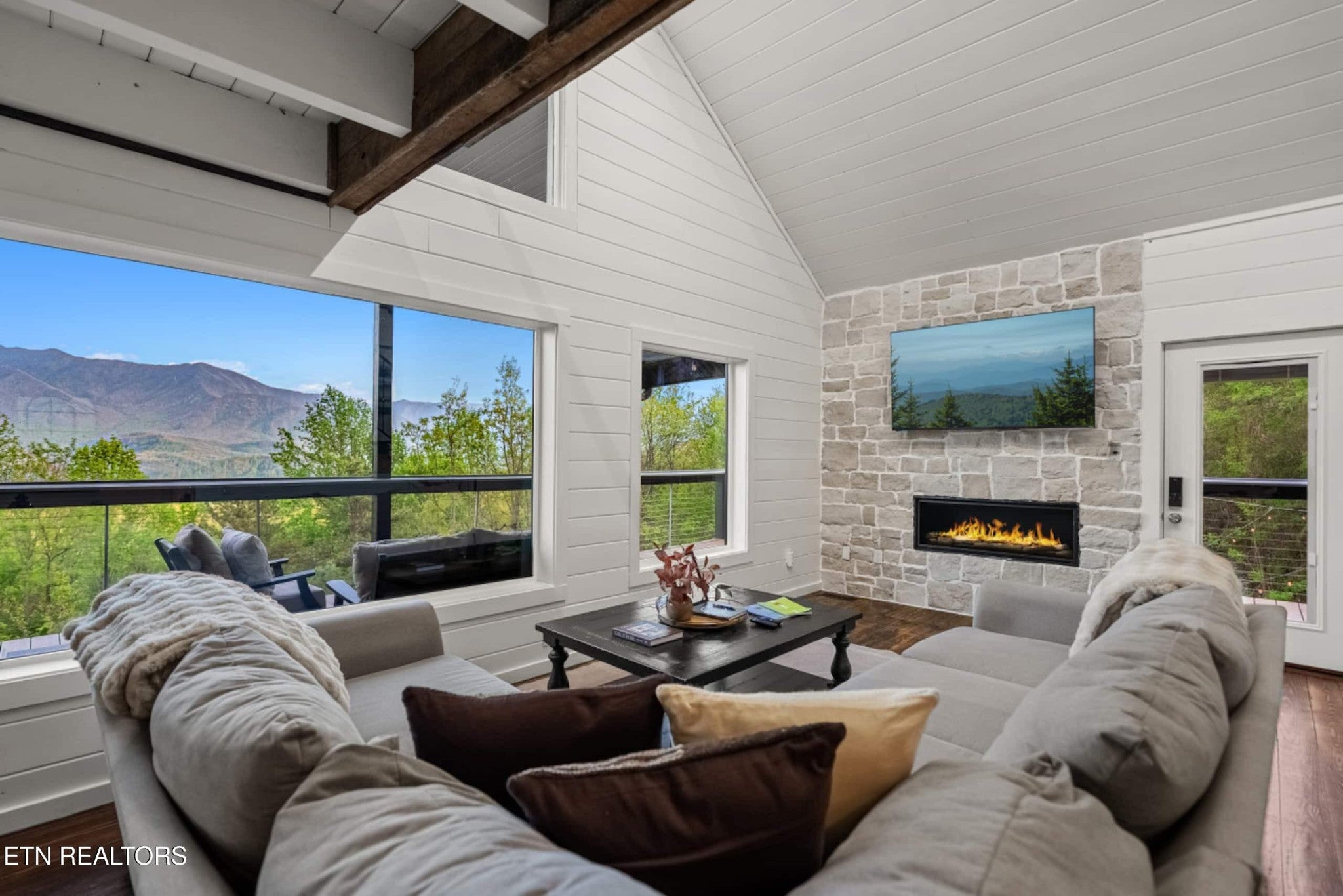 1433 Garrett Place