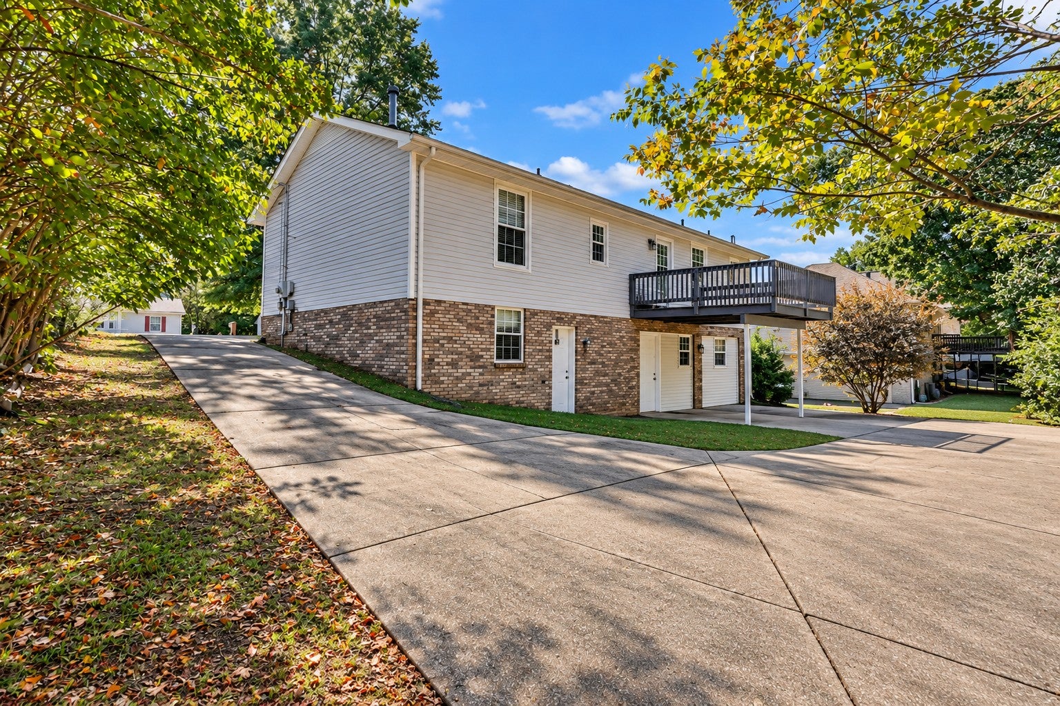 740 Acorn Dr