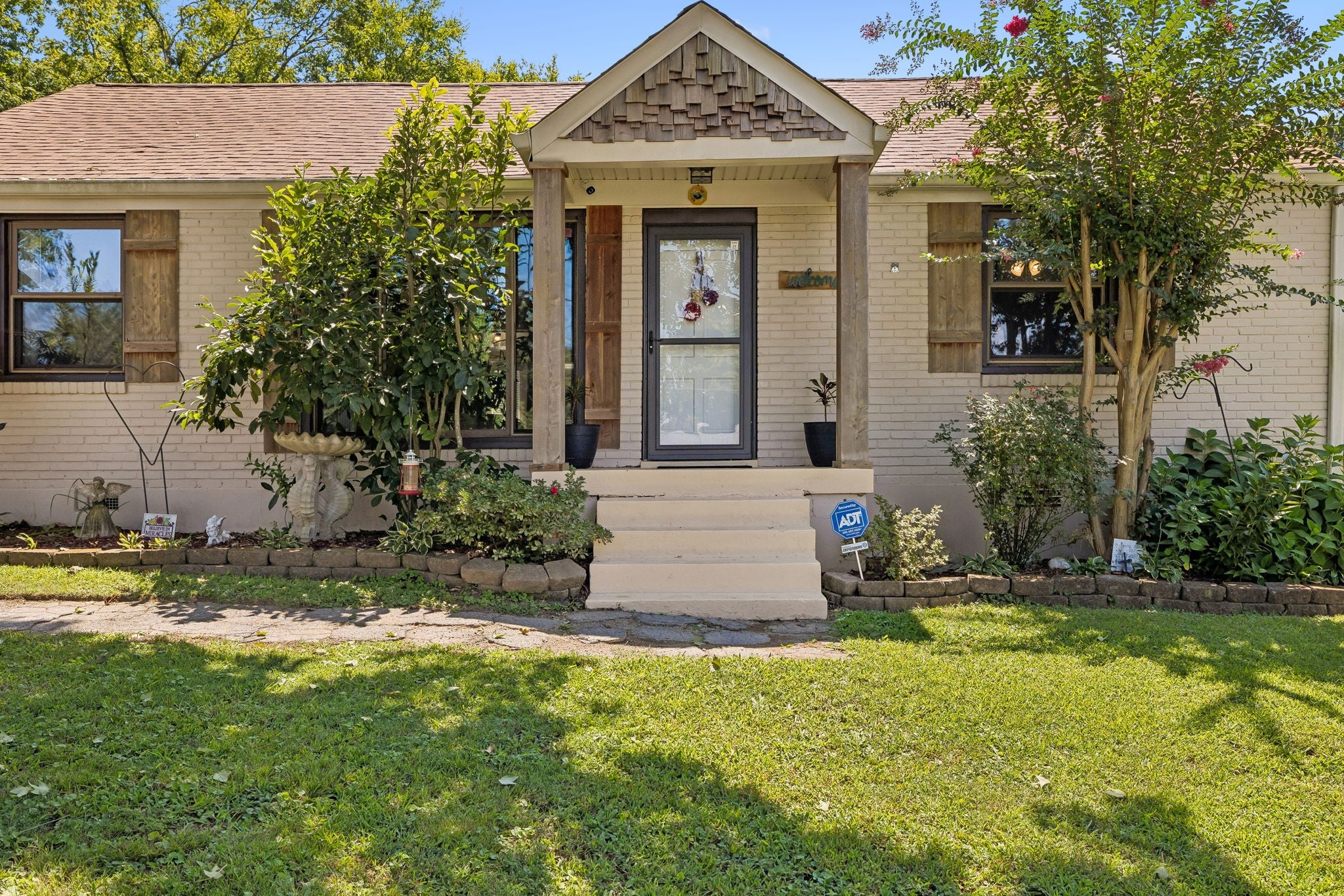 2429 Maplecrest Dr