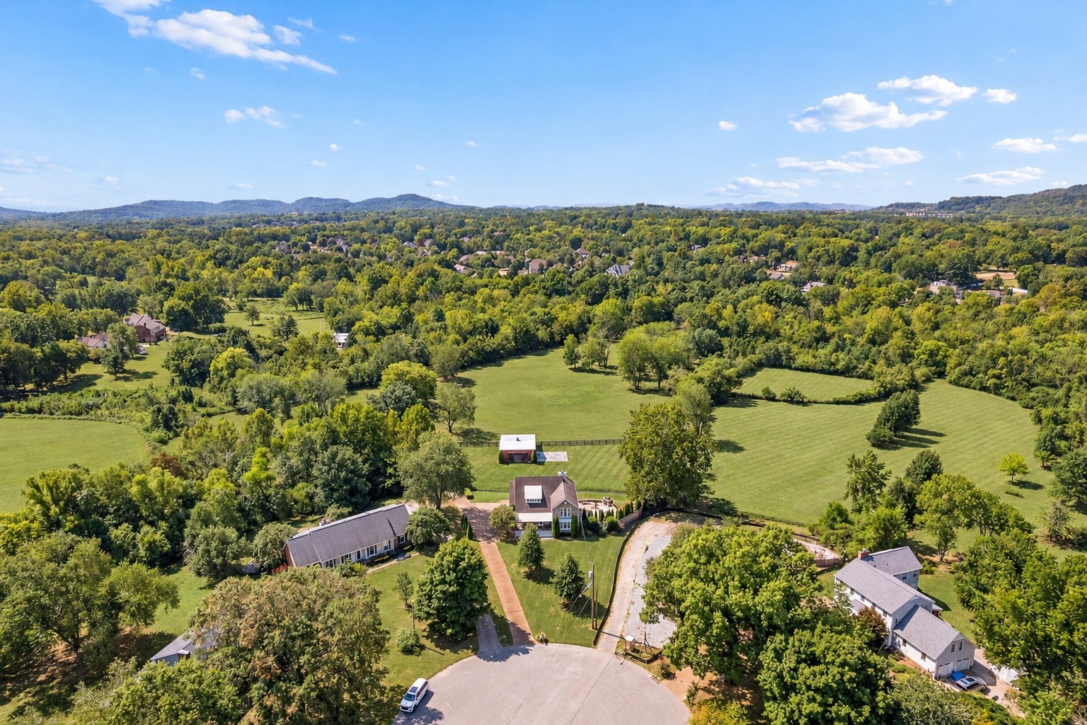 8221 Twin Springs Ct
