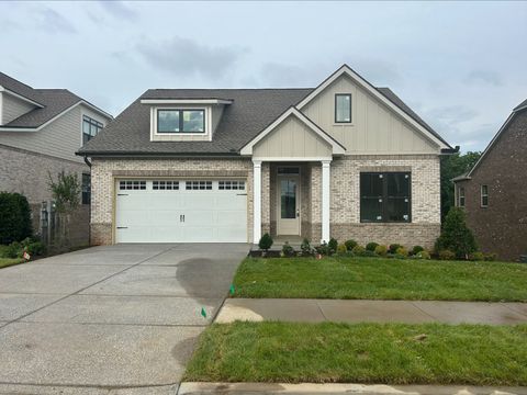 1370 Reynard Dr Gallatin TN 37066