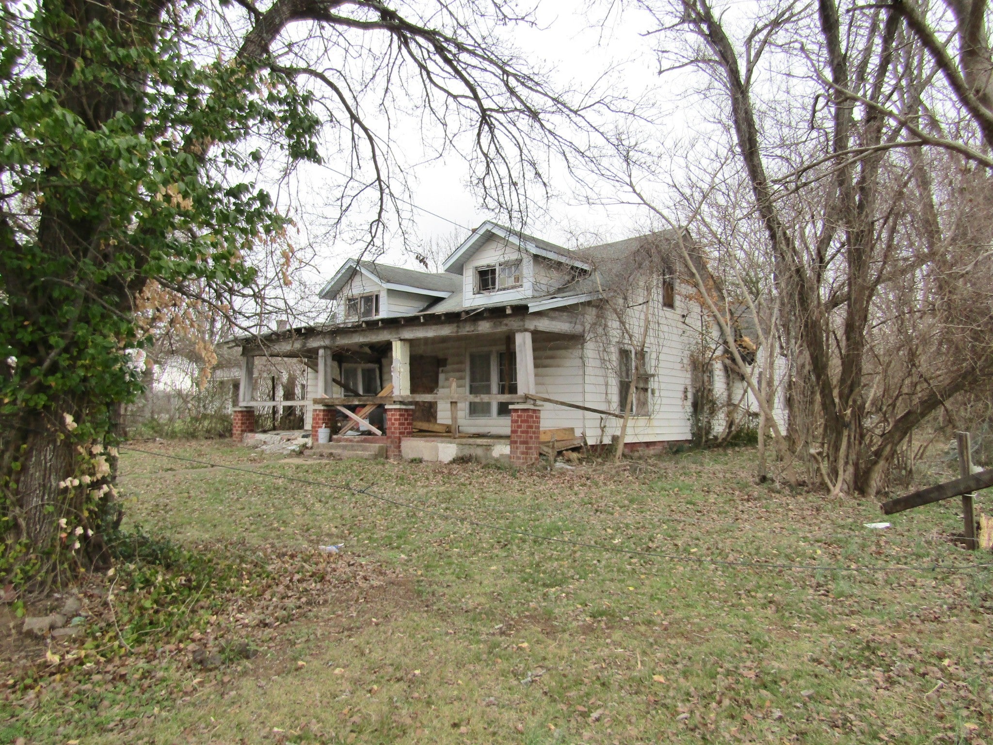 826 W Church St
