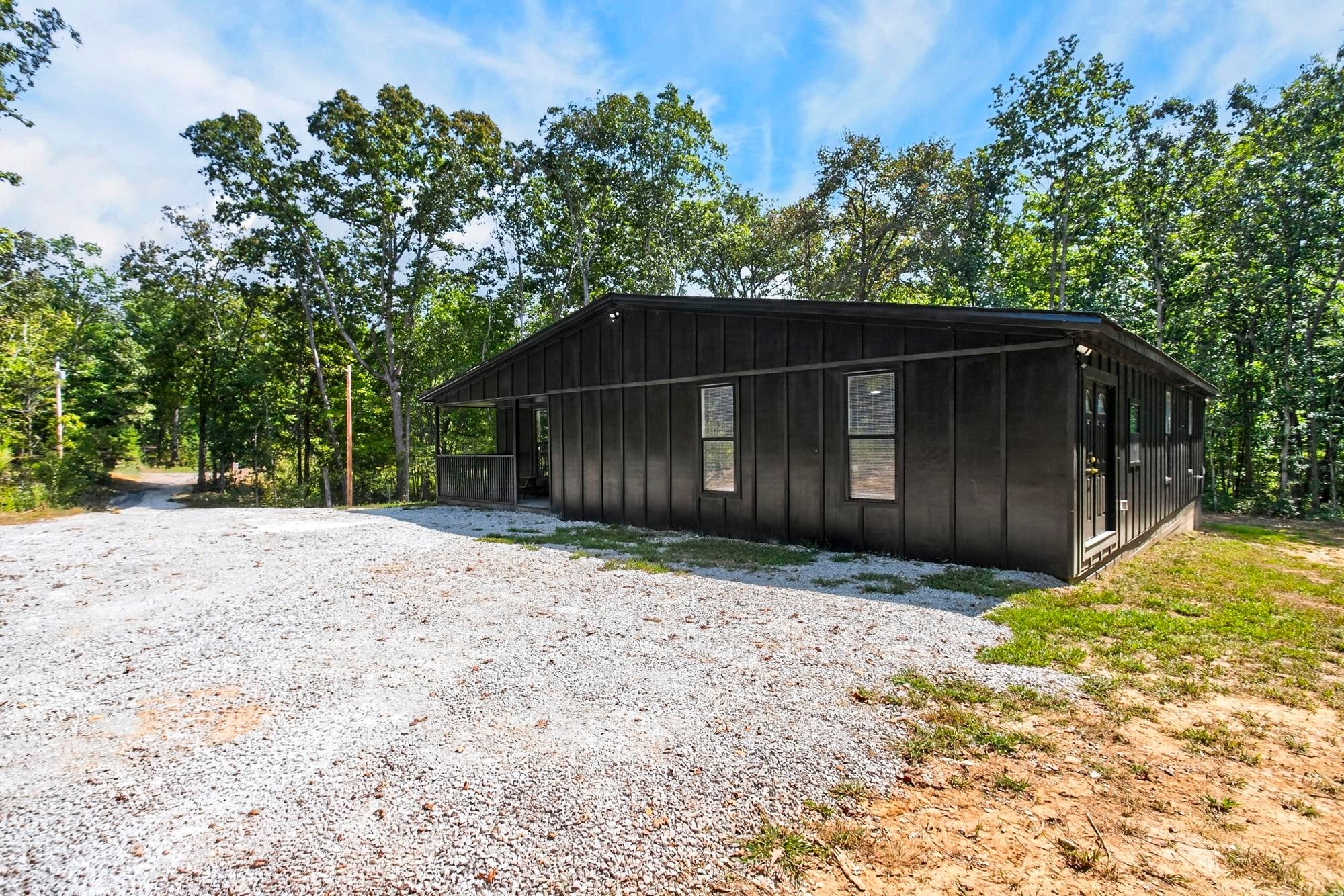 332 Meadow Ln