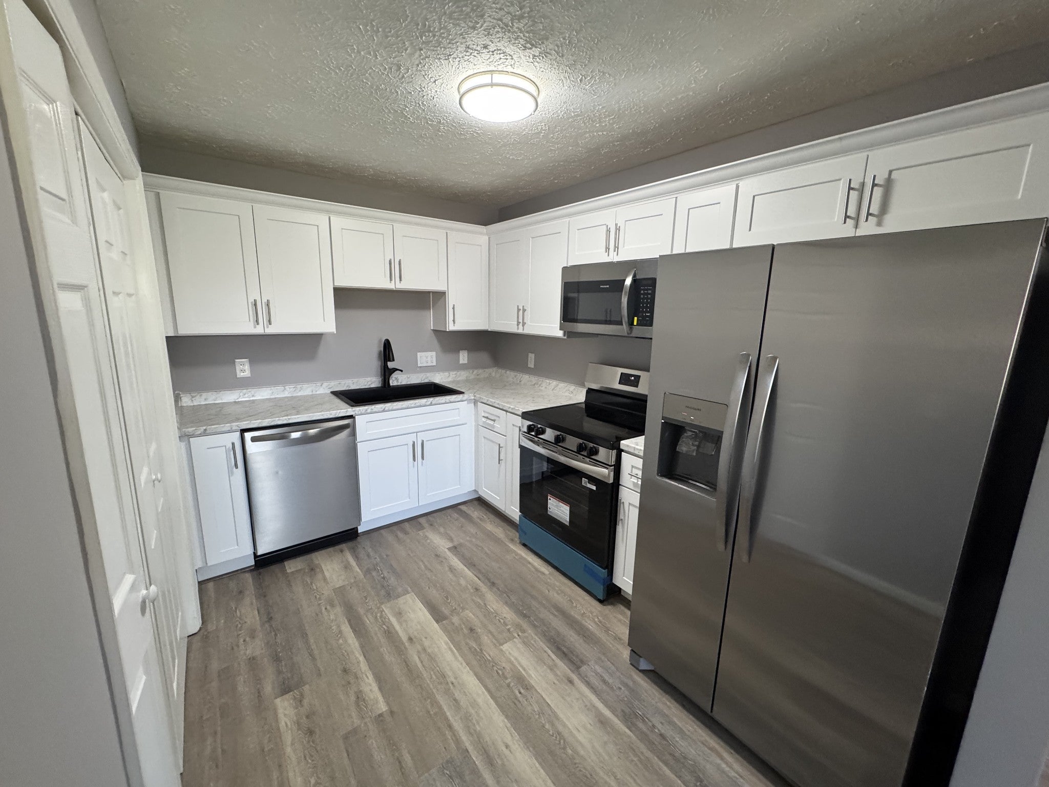 3-bed home sold in Nashville, TN 37207, 3216 Woodstock Dr 3216 Woodstock Dr, Nashville TN 37207 3-bed home, photo 3 of 27