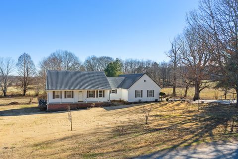 3149 Sand Ridge Rd Lexington TN 38351
