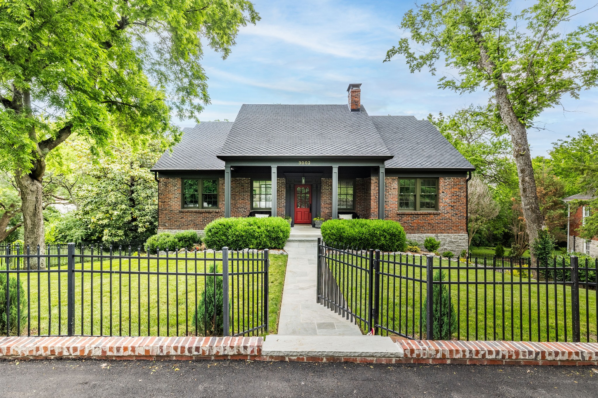 3002 Overlook Dr