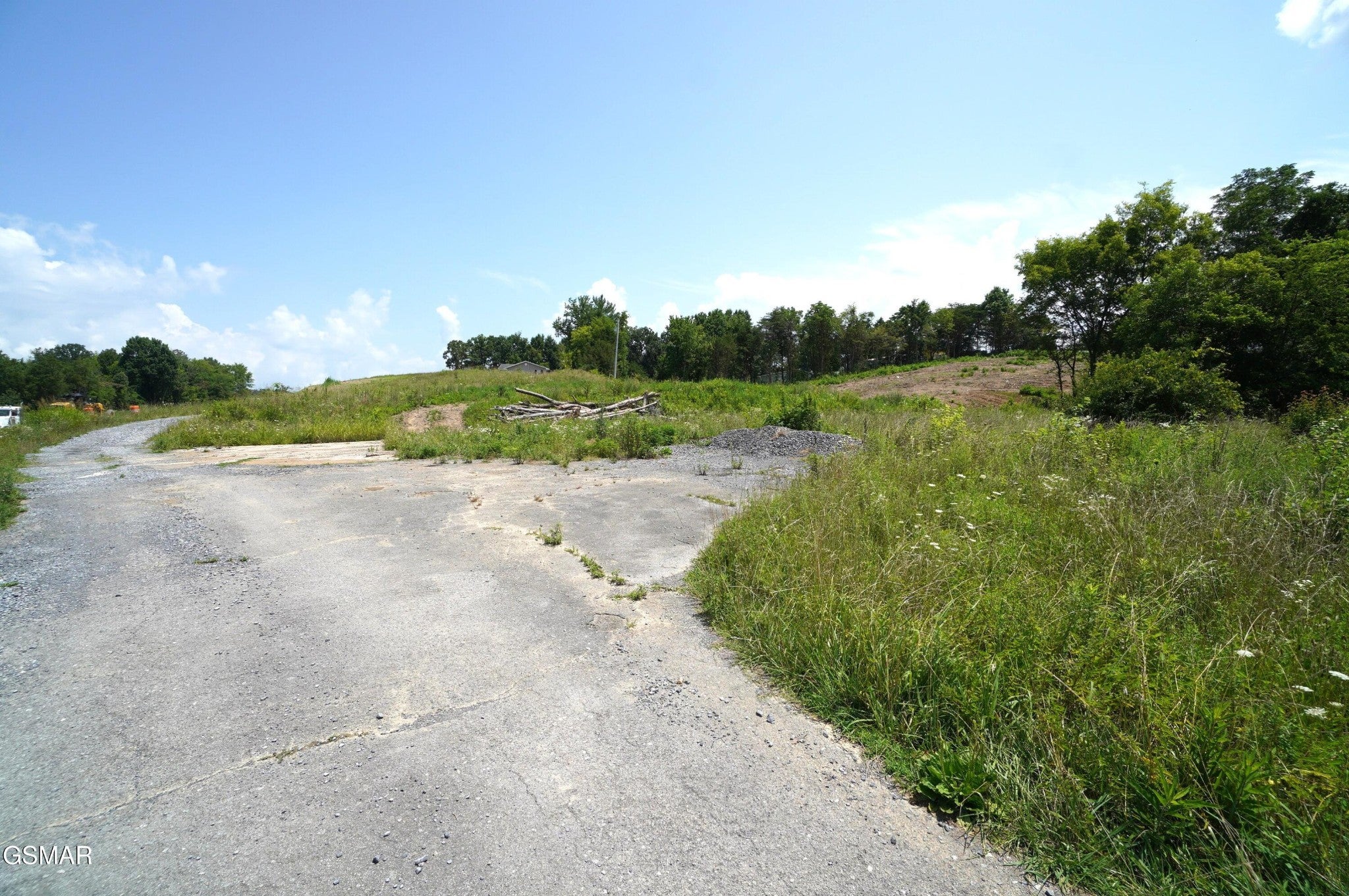 738 W HIGHWAY 25 70