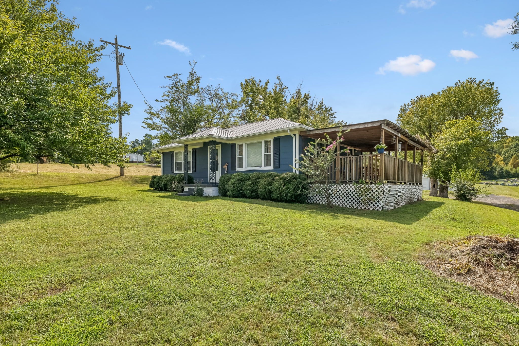 8315 Old Highway 52