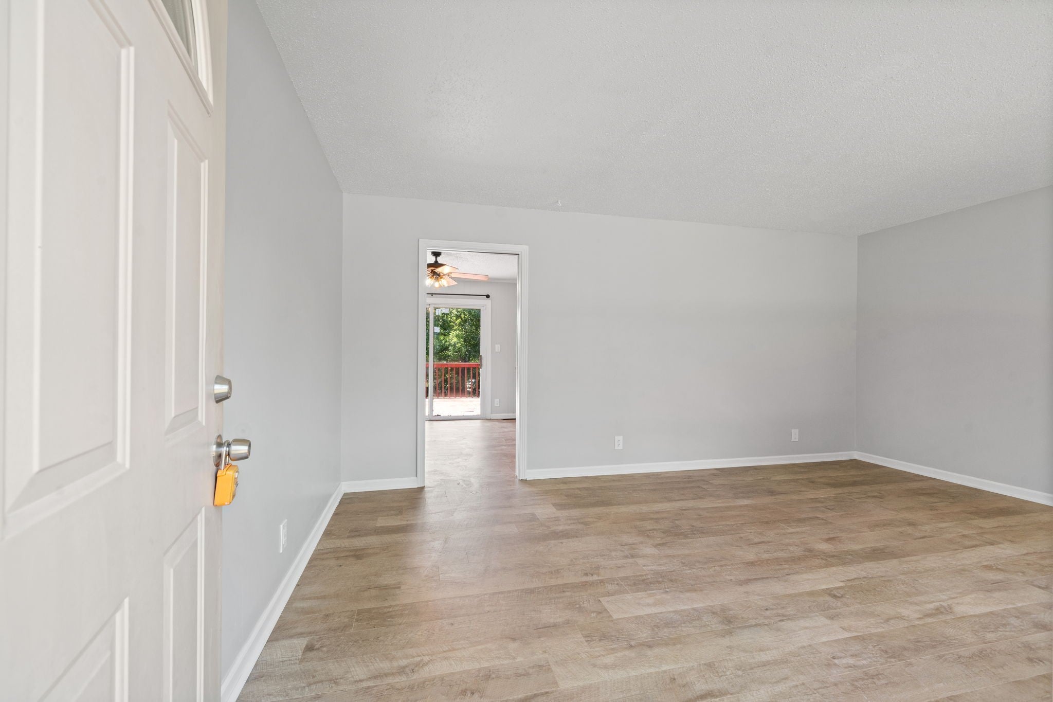 208 Aster Dr