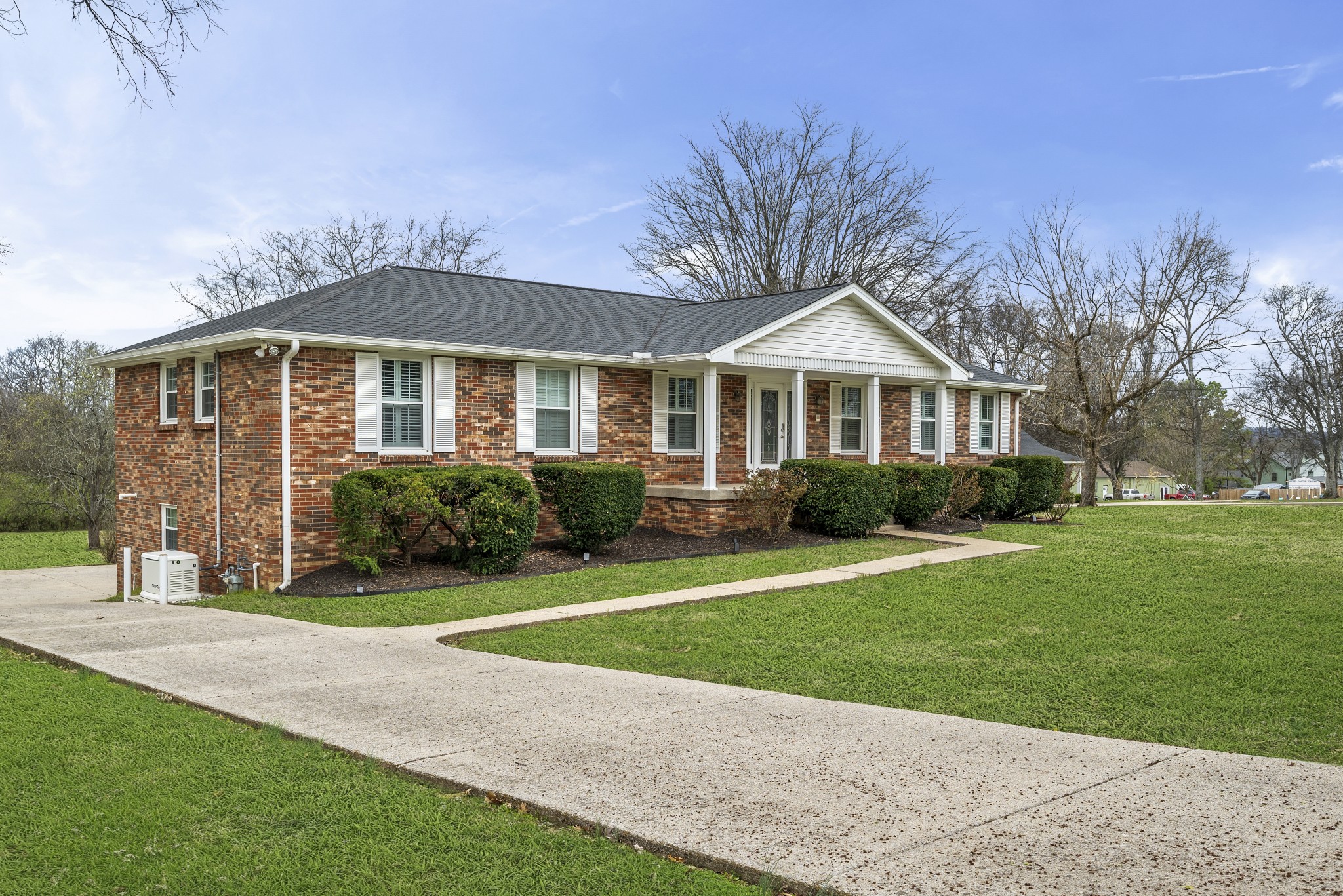 1007 Snow Ave