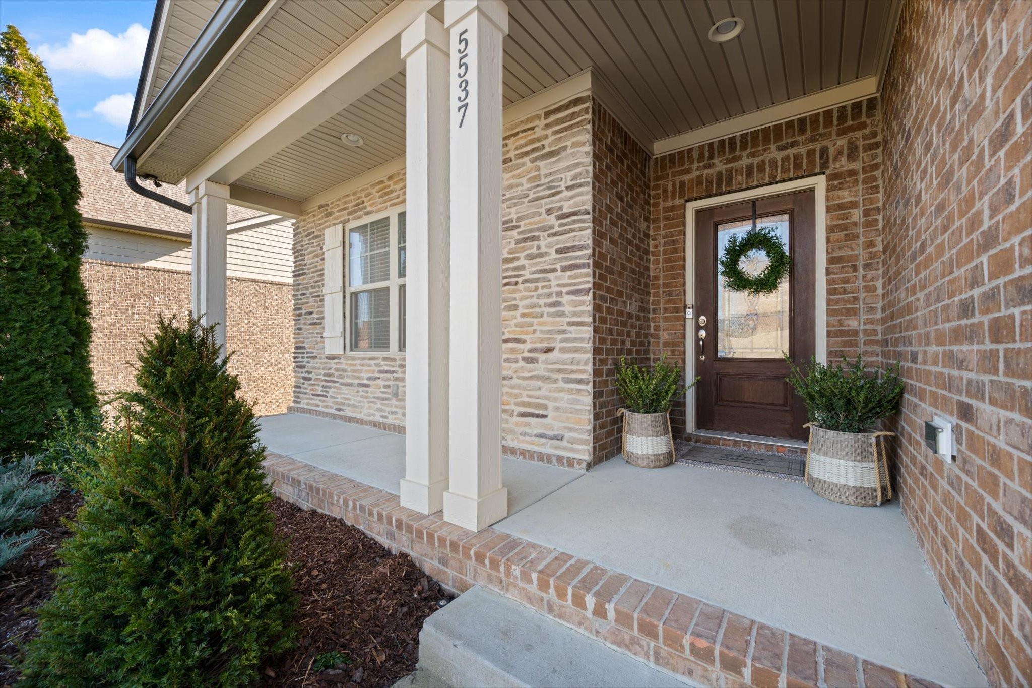 5537 Stonefield Dr