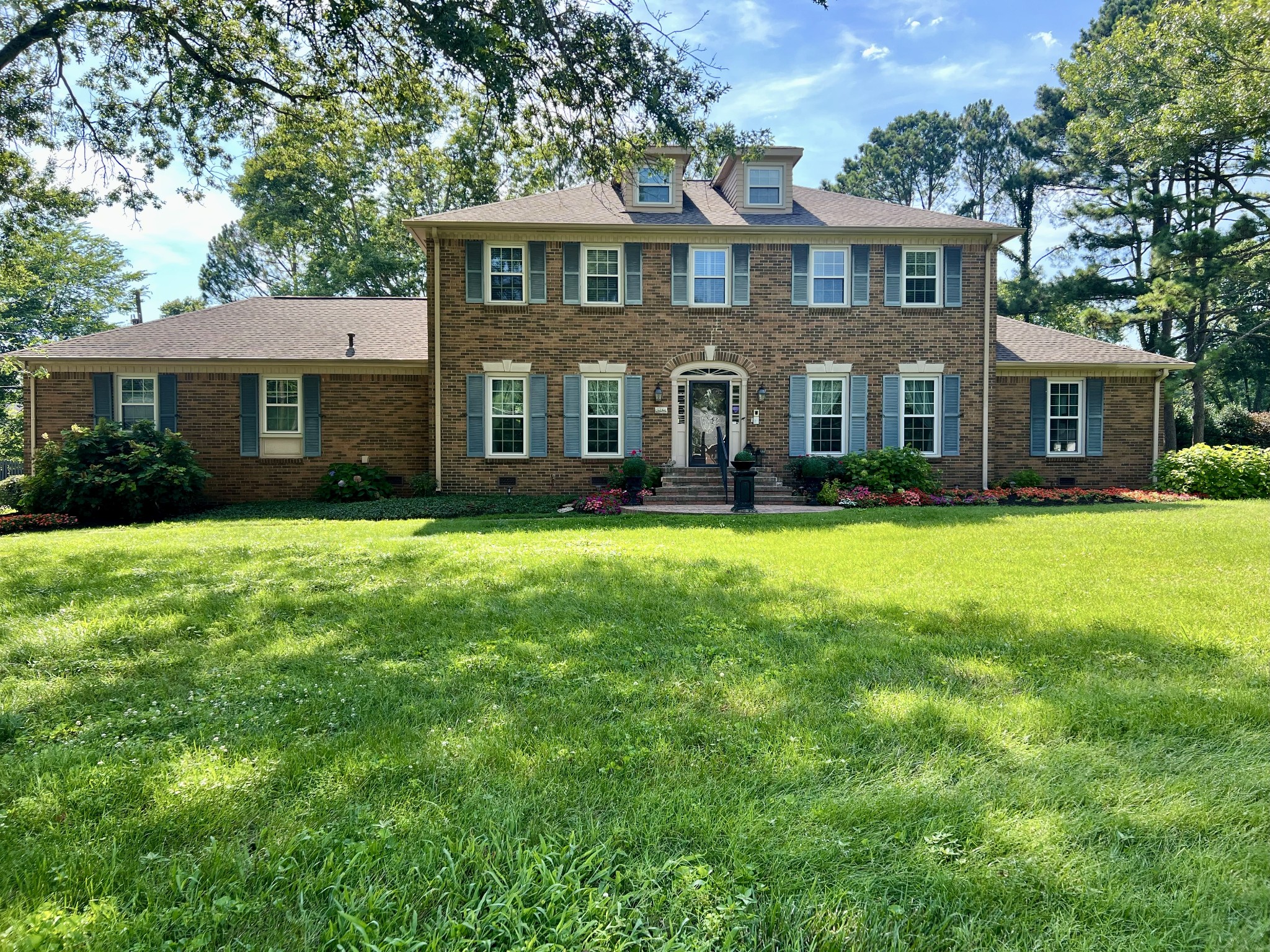 6313 Chickering Cir