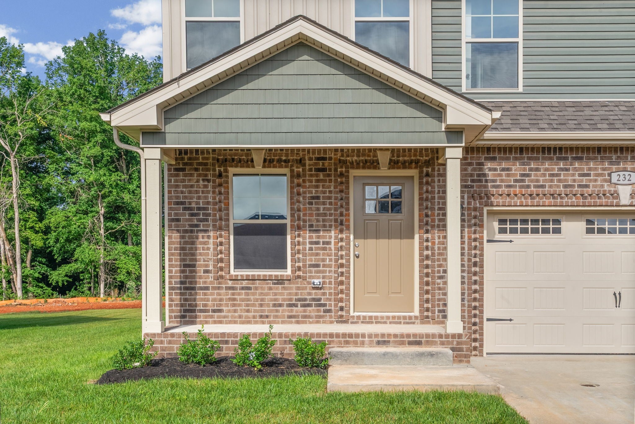 330 Cardinal Creek