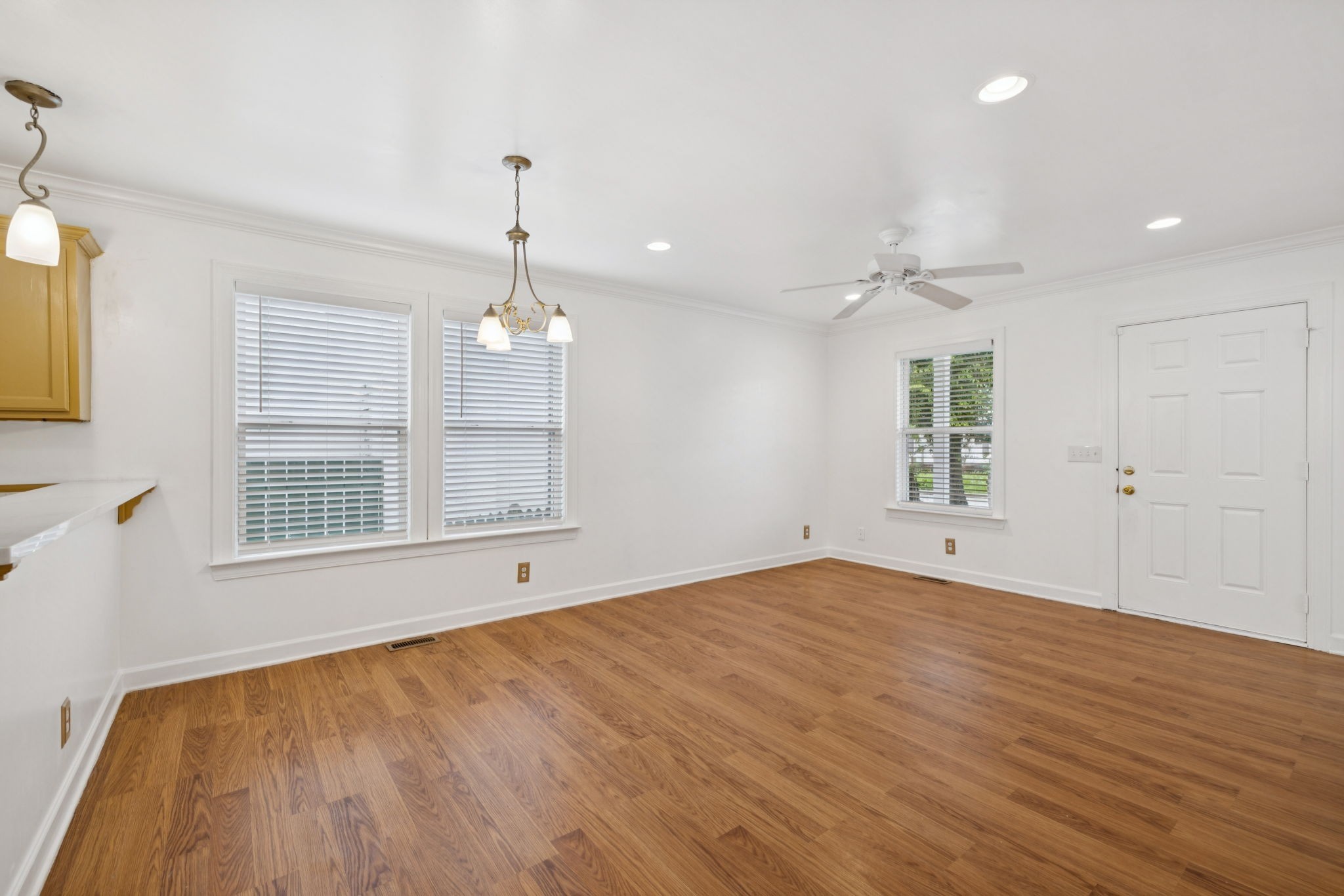 354 9th Ave N