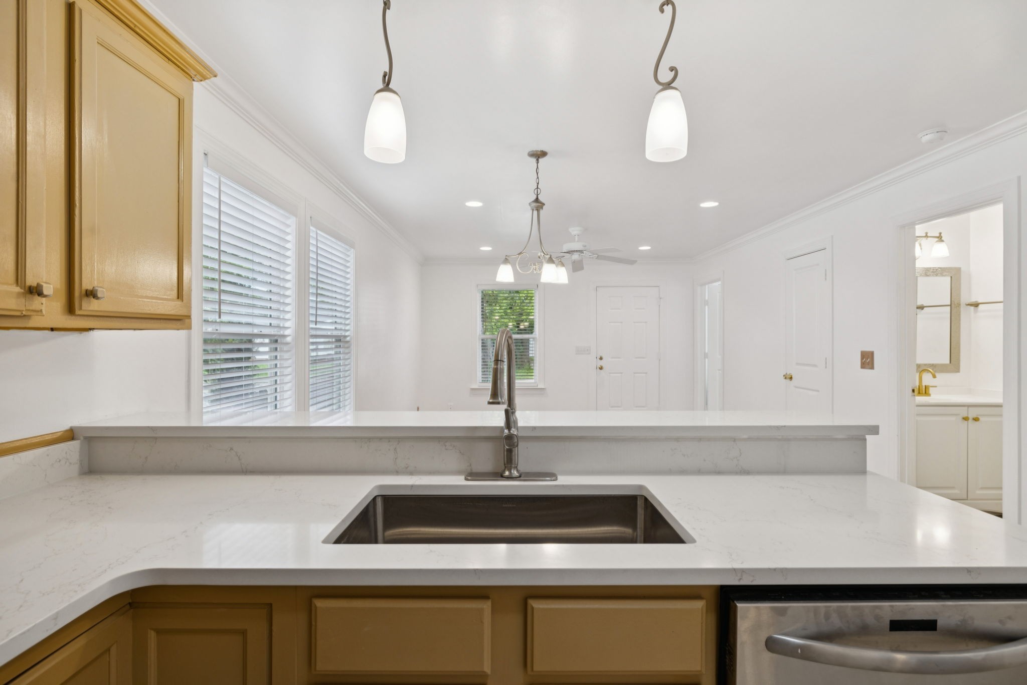 354 9th Ave N