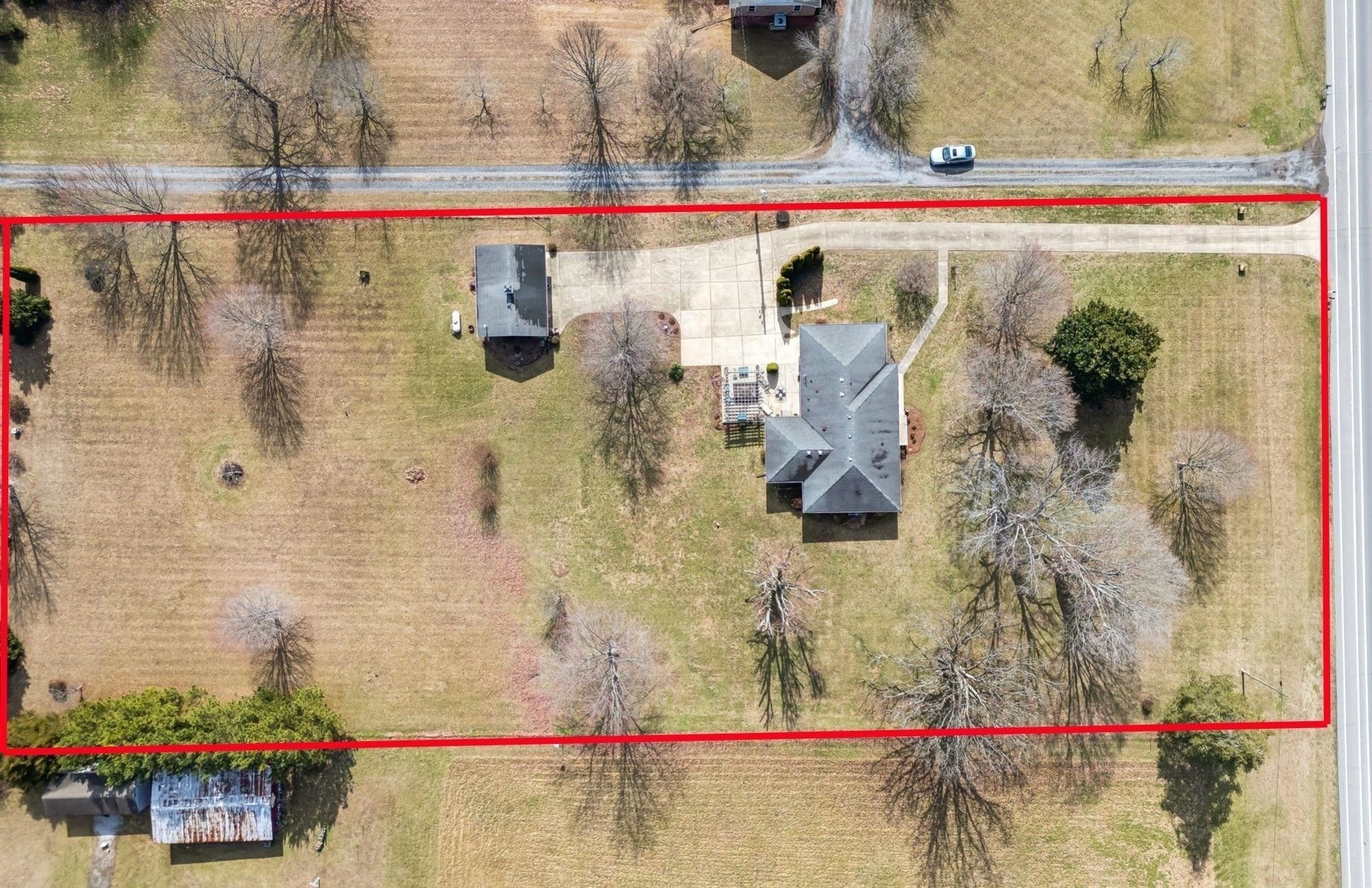 4060 Highway 31 W