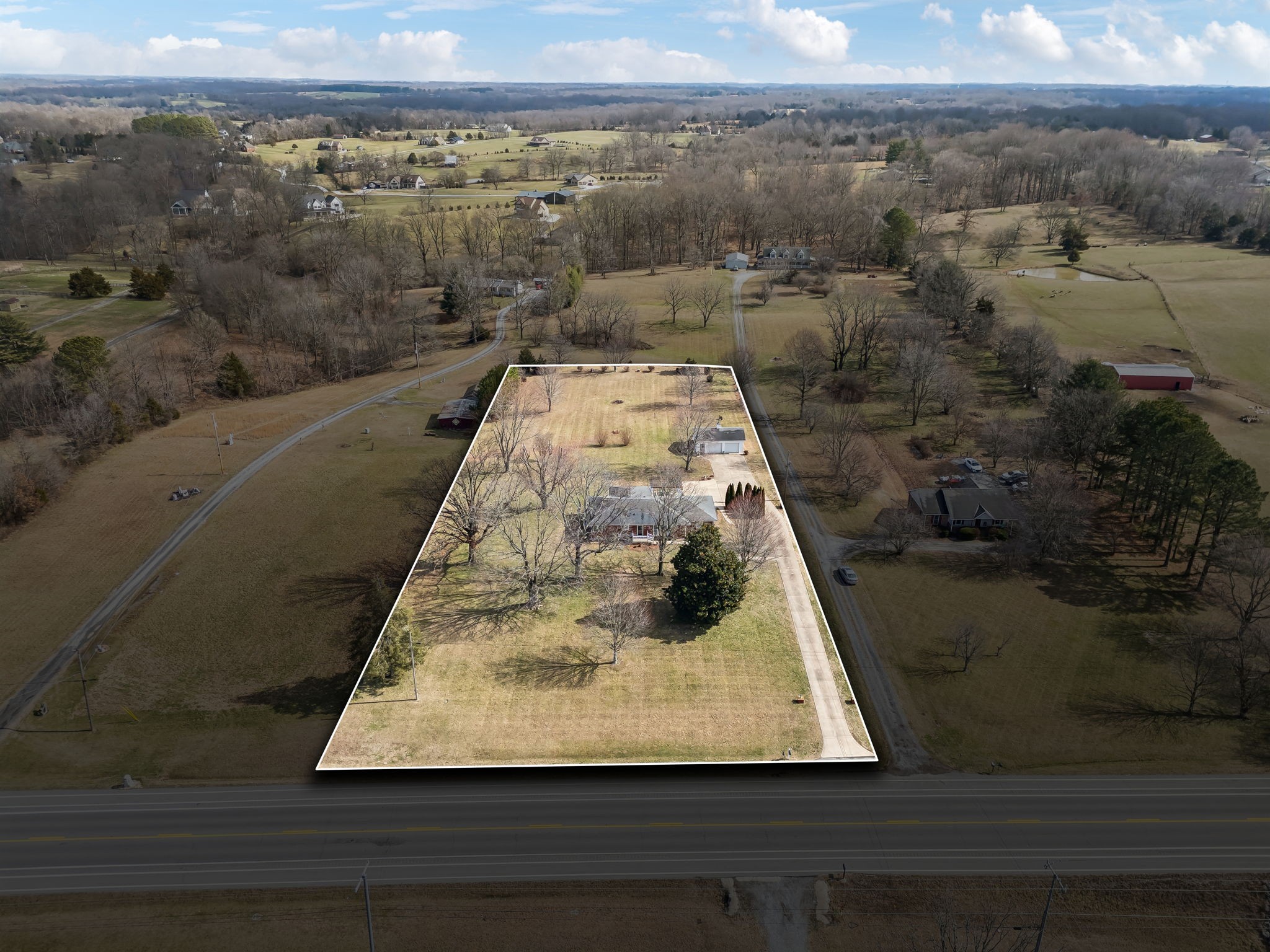 4060 Highway 31 W