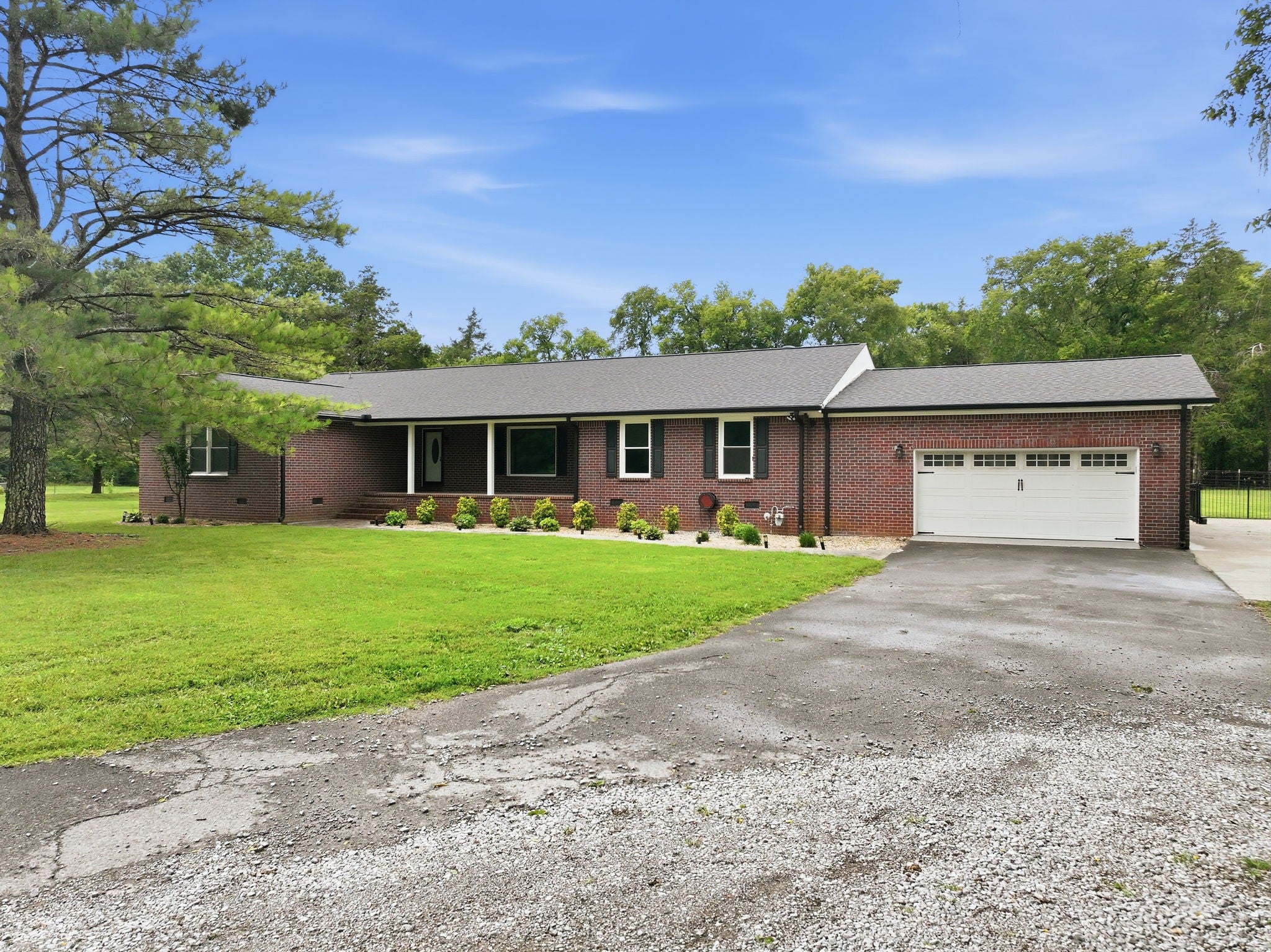 5373 Blackman Rd