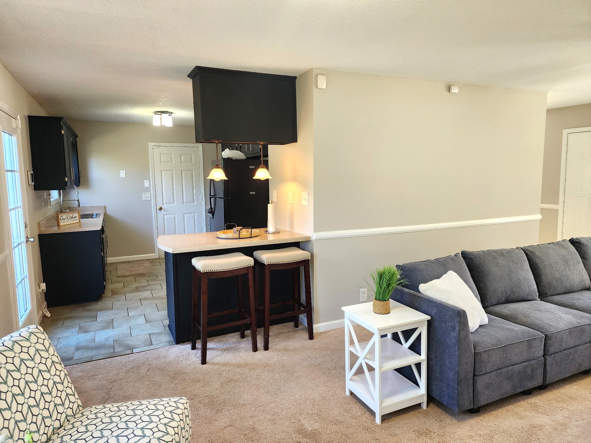 Clarksville, Tennessee 37042, United States, 3 Bedrooms Bedrooms, ,3 BathroomsBathrooms,Residential,Pending,50372