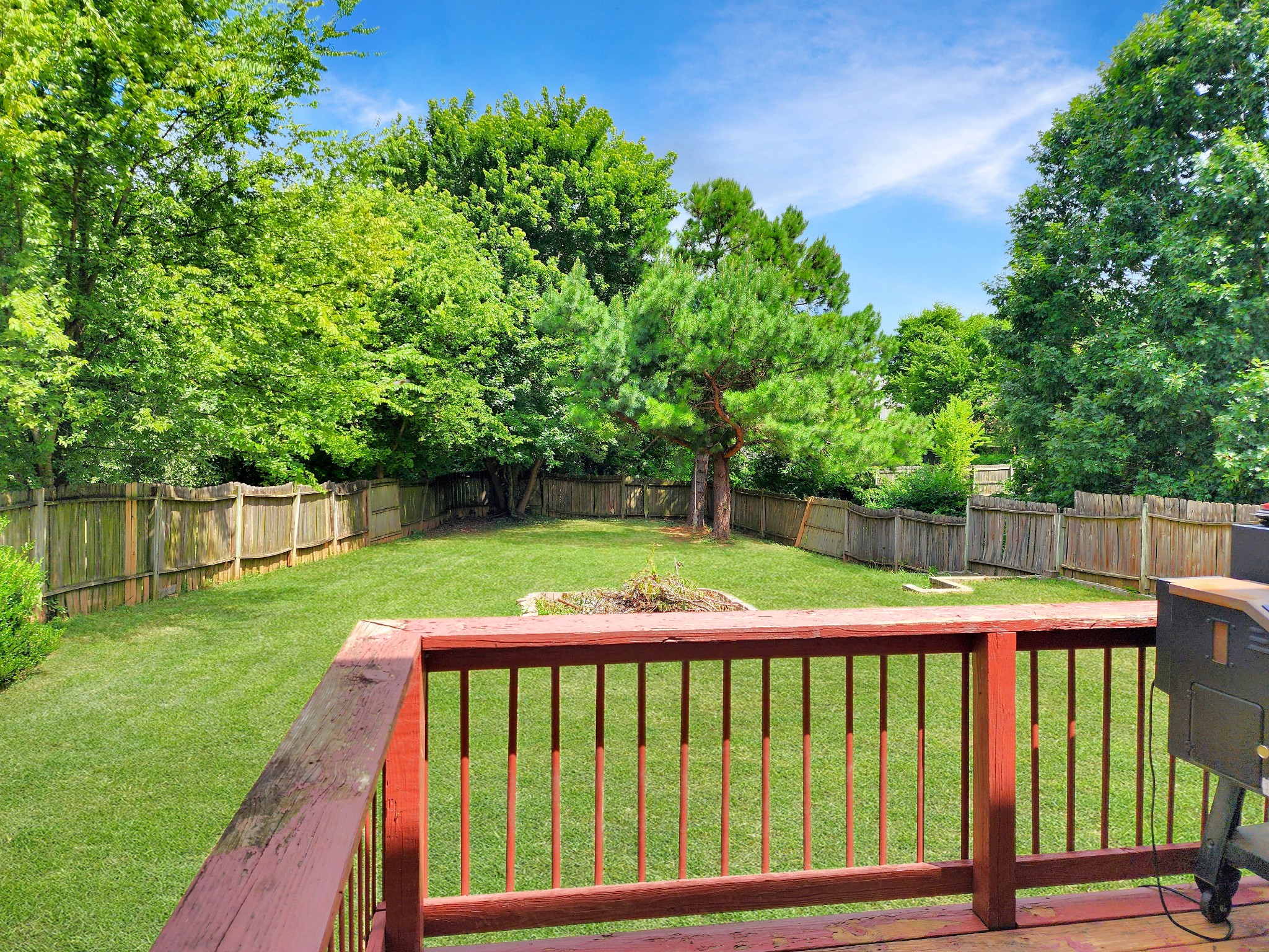 Clarksville, Tennessee 37042, United States, 3 Bedrooms Bedrooms, ,3 BathroomsBathrooms,Residential,Pending,50372