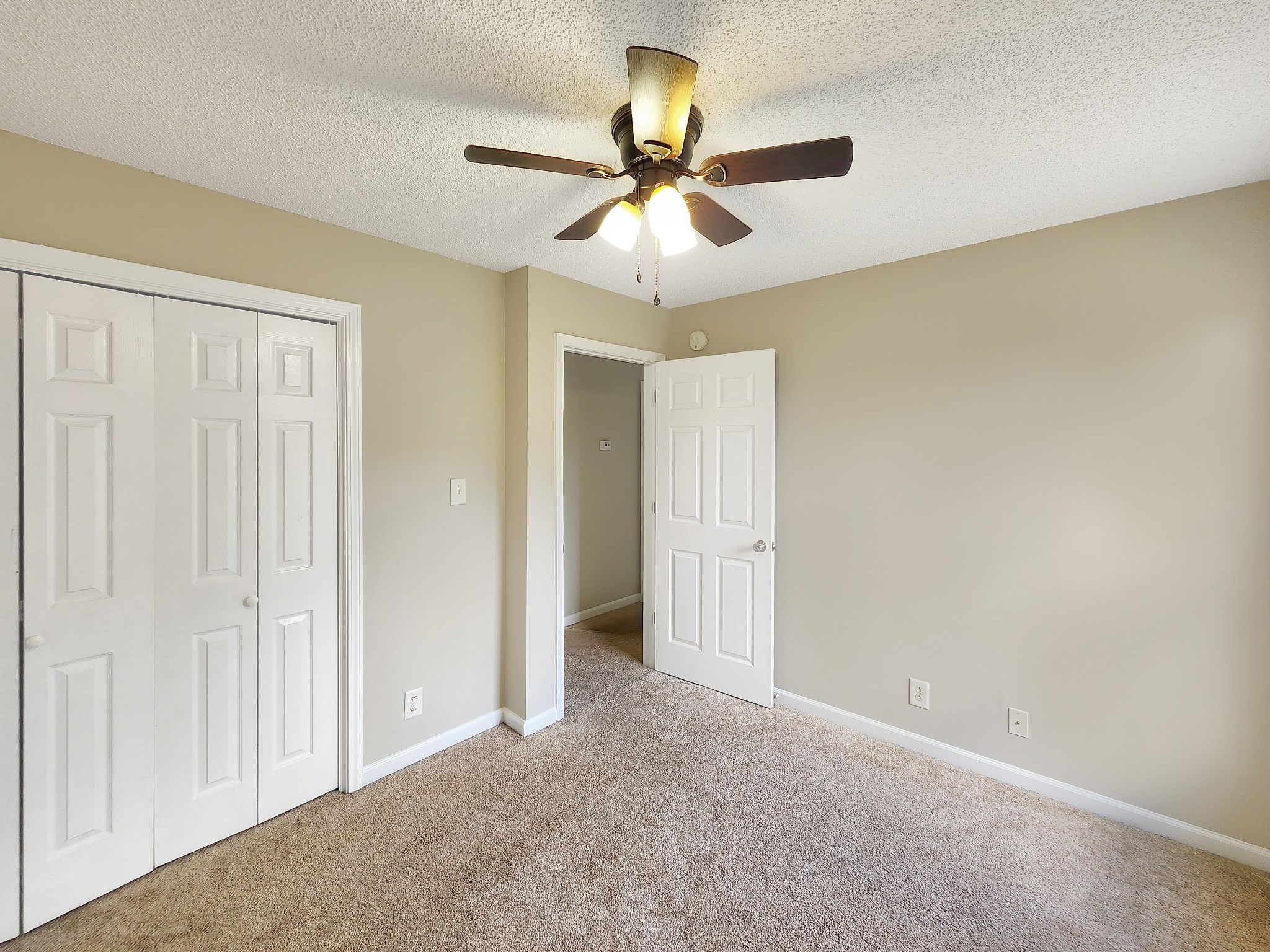 Clarksville, Tennessee 37042, United States, 3 Bedrooms Bedrooms, ,3 BathroomsBathrooms,Residential,Pending,50372