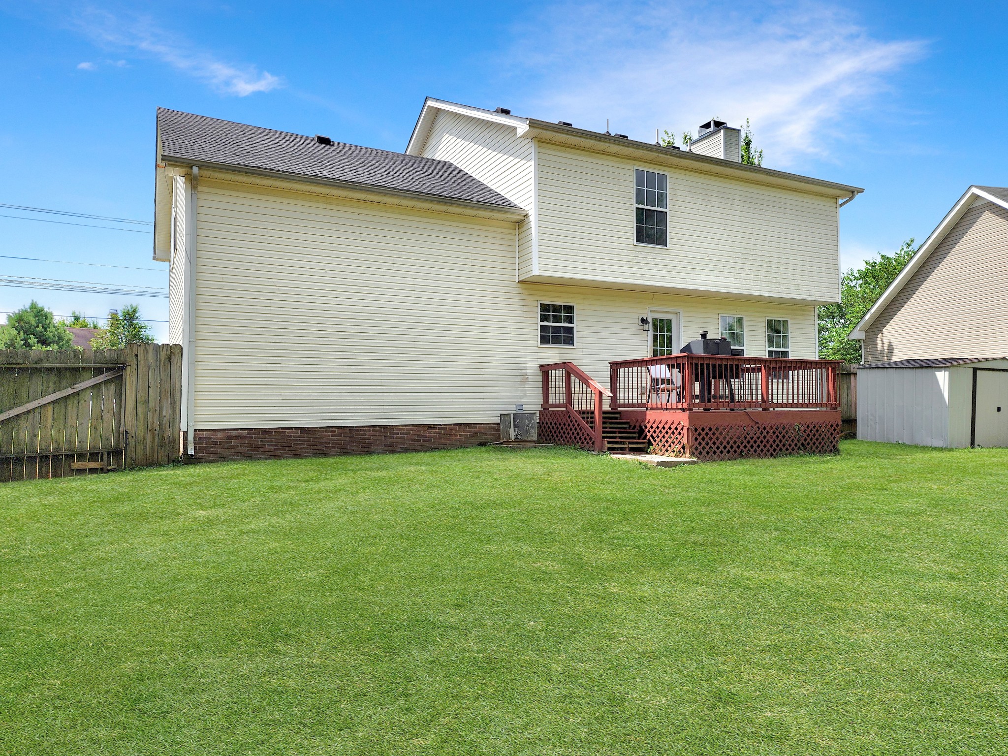 Clarksville, Tennessee 37042, United States, 3 Bedrooms Bedrooms, ,3 BathroomsBathrooms,Residential,Pending,50372