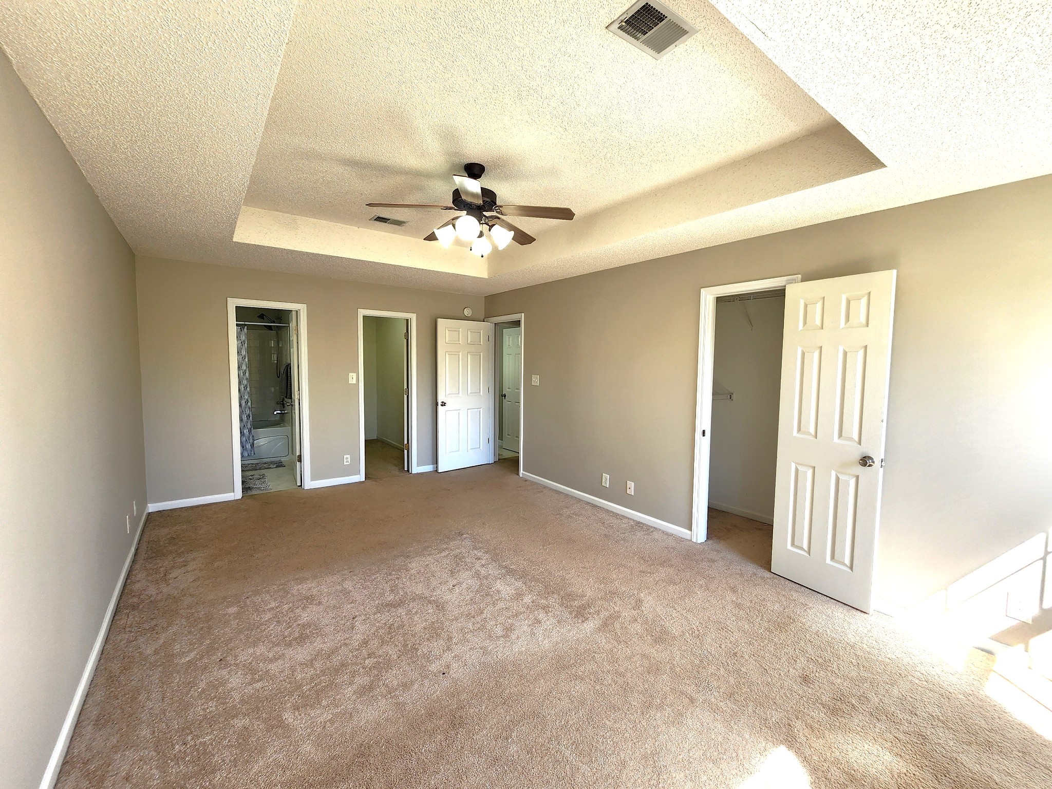 Clarksville, Tennessee 37042, United States, 3 Bedrooms Bedrooms, ,3 BathroomsBathrooms,Residential,Pending,50372