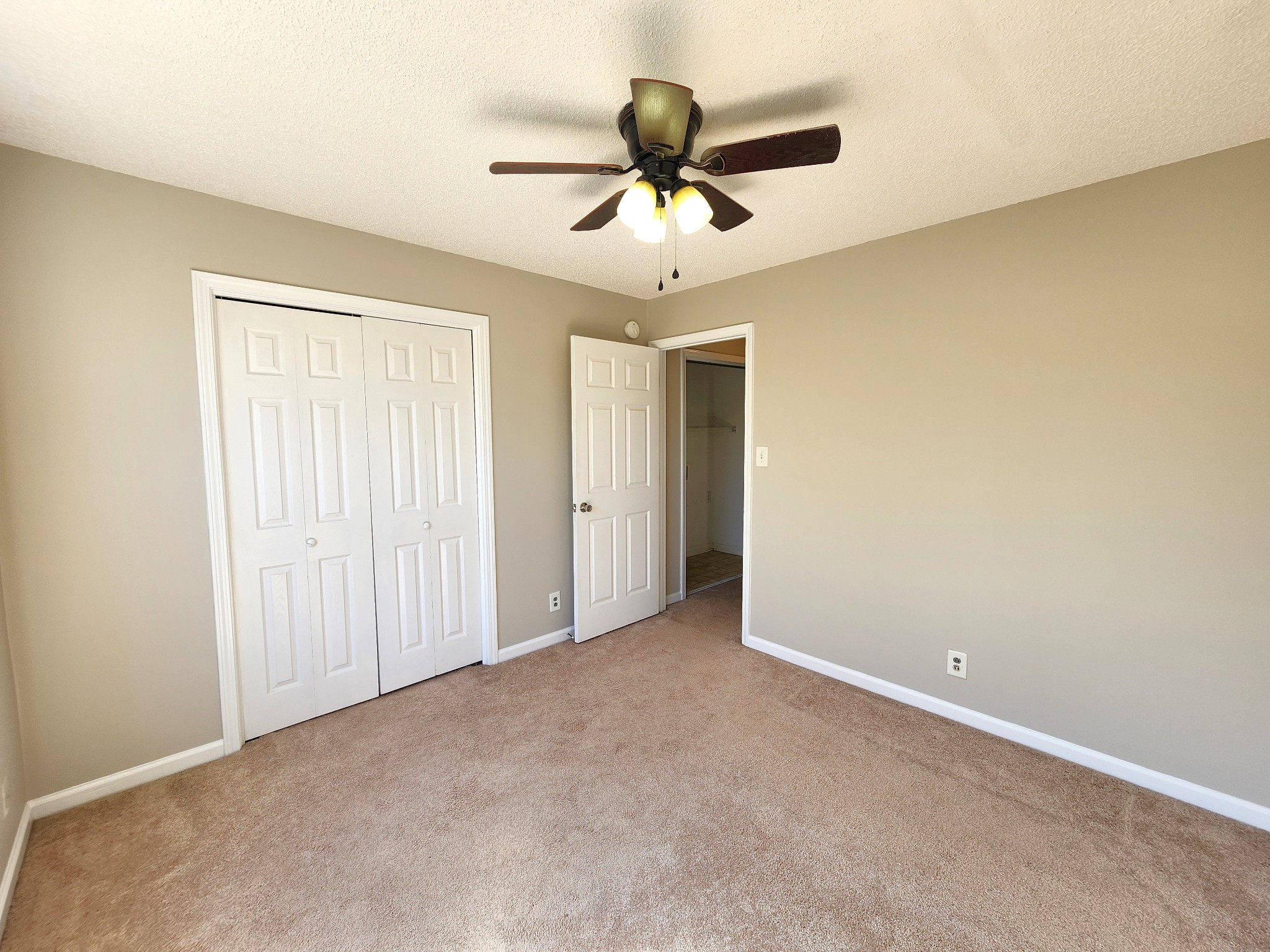 Clarksville, Tennessee 37042, United States, 3 Bedrooms Bedrooms, ,3 BathroomsBathrooms,Residential,Pending,50372