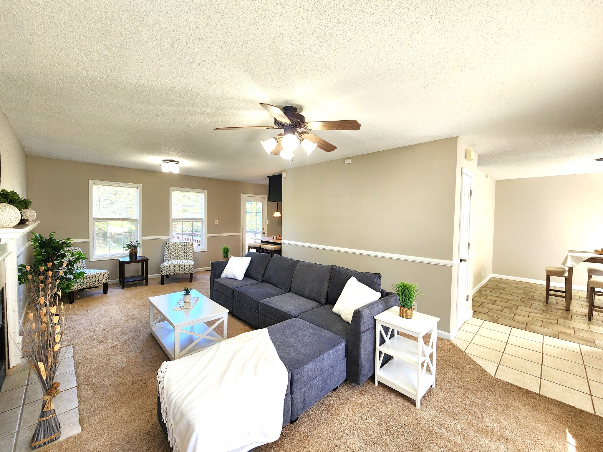 Clarksville, Tennessee 37042, United States, 3 Bedrooms Bedrooms, ,3 BathroomsBathrooms,Residential,Pending,50372