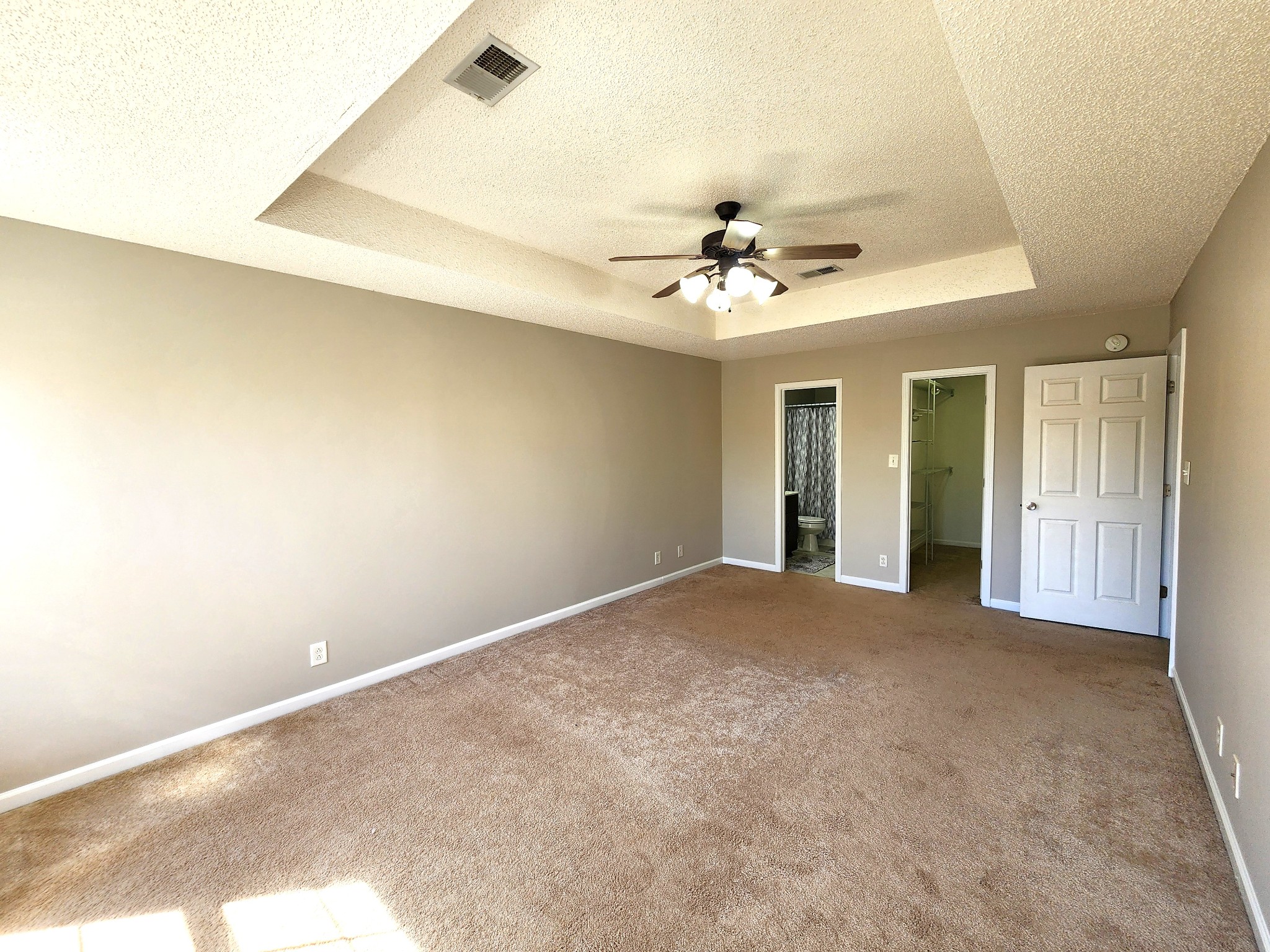 Clarksville, Tennessee 37042, United States, 3 Bedrooms Bedrooms, ,3 BathroomsBathrooms,Residential,Pending,50372