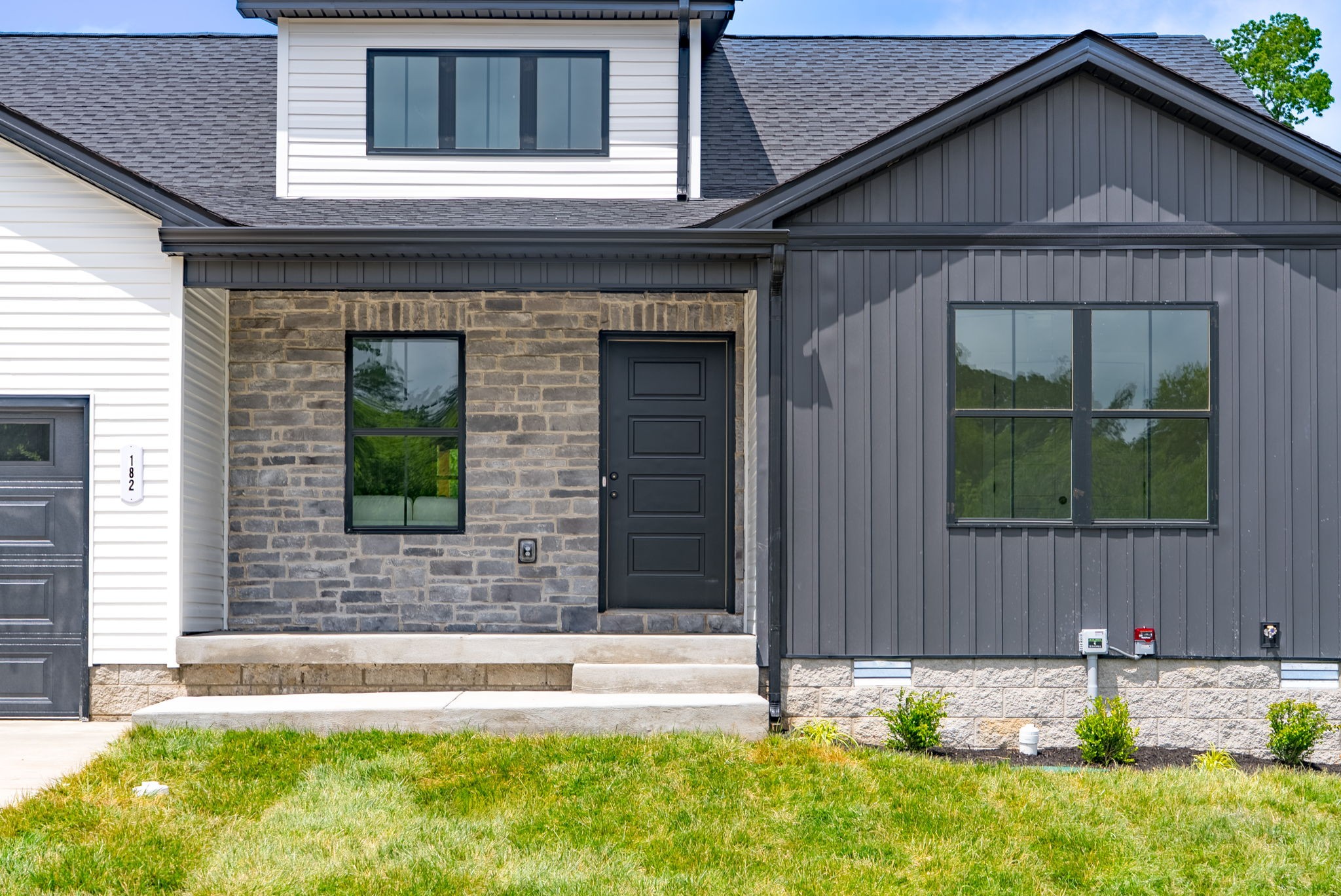 182 Dewberry Ct
