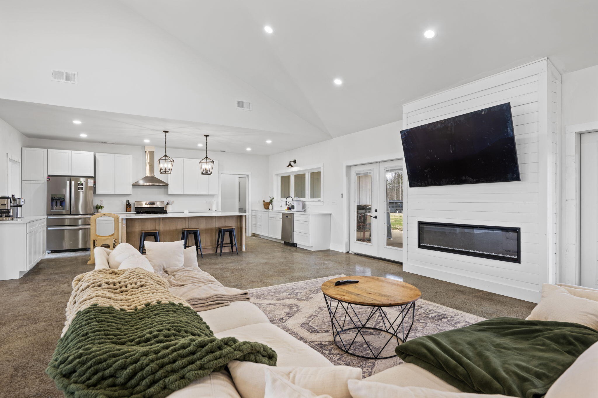 1538 Hidden Hills Drive