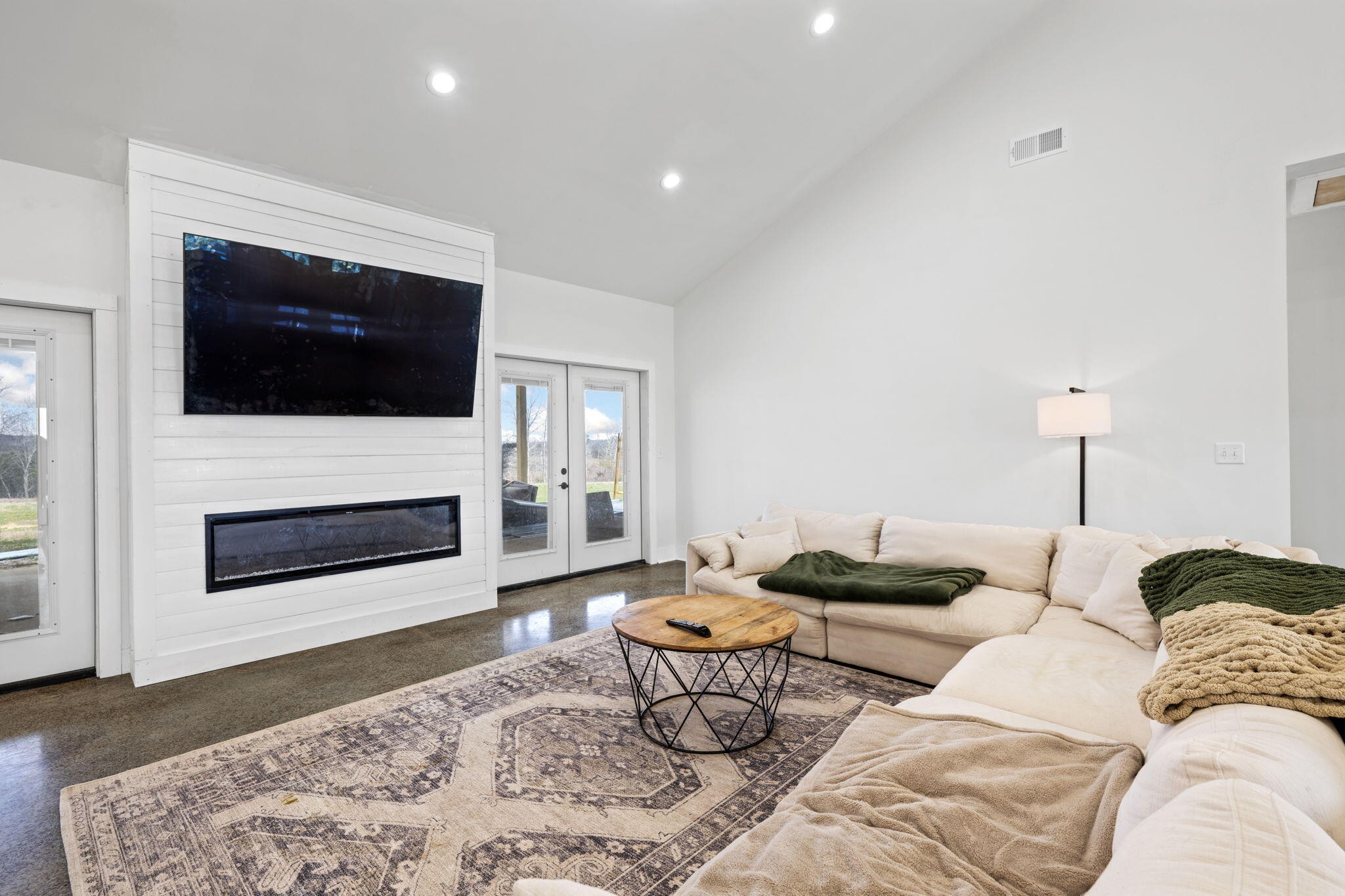 1538 Hidden Hills Drive