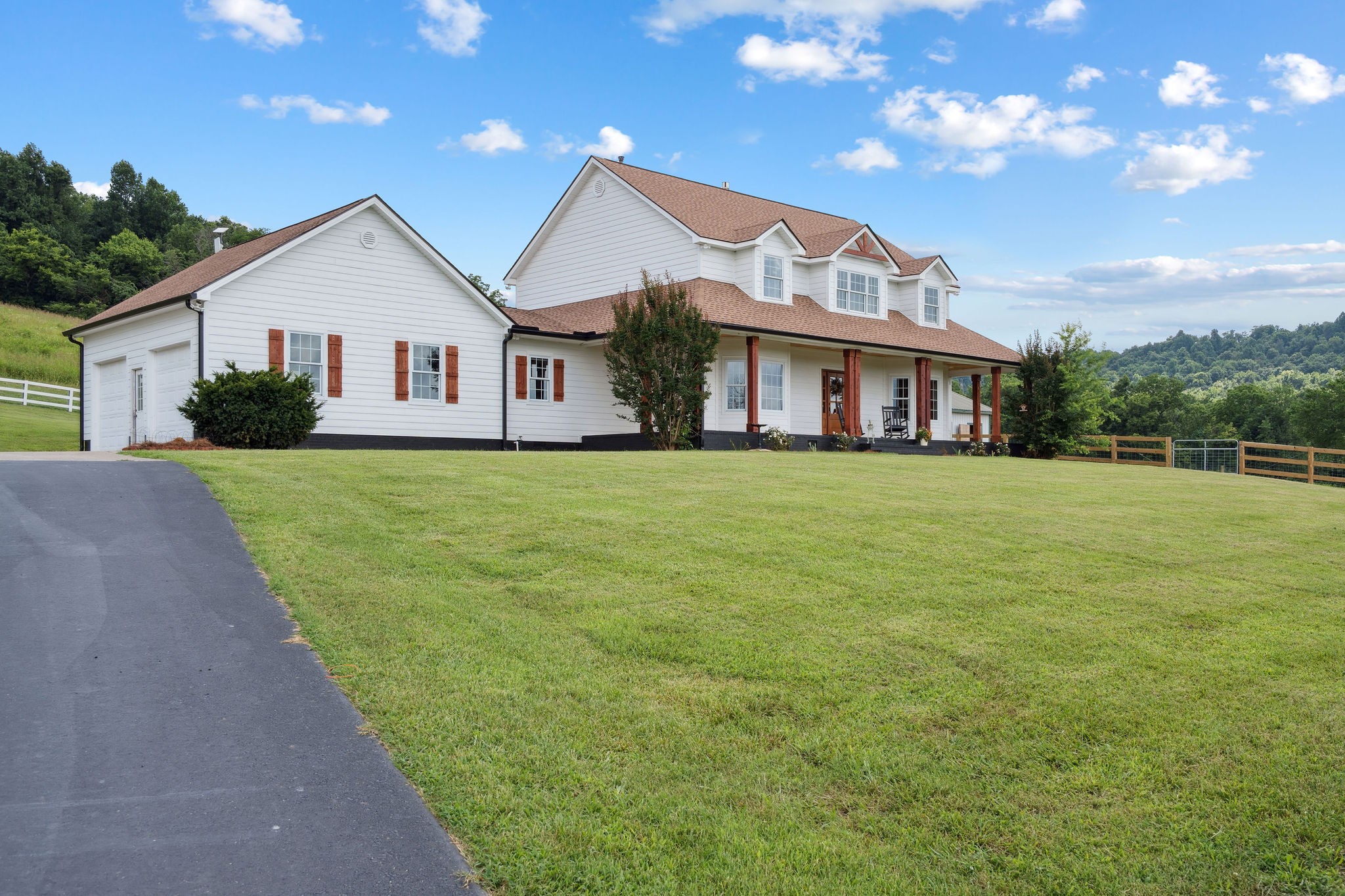 2131 Hwy 130 W