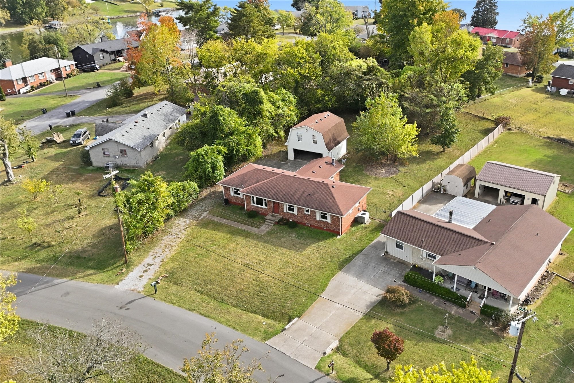 122 Maureen Dr