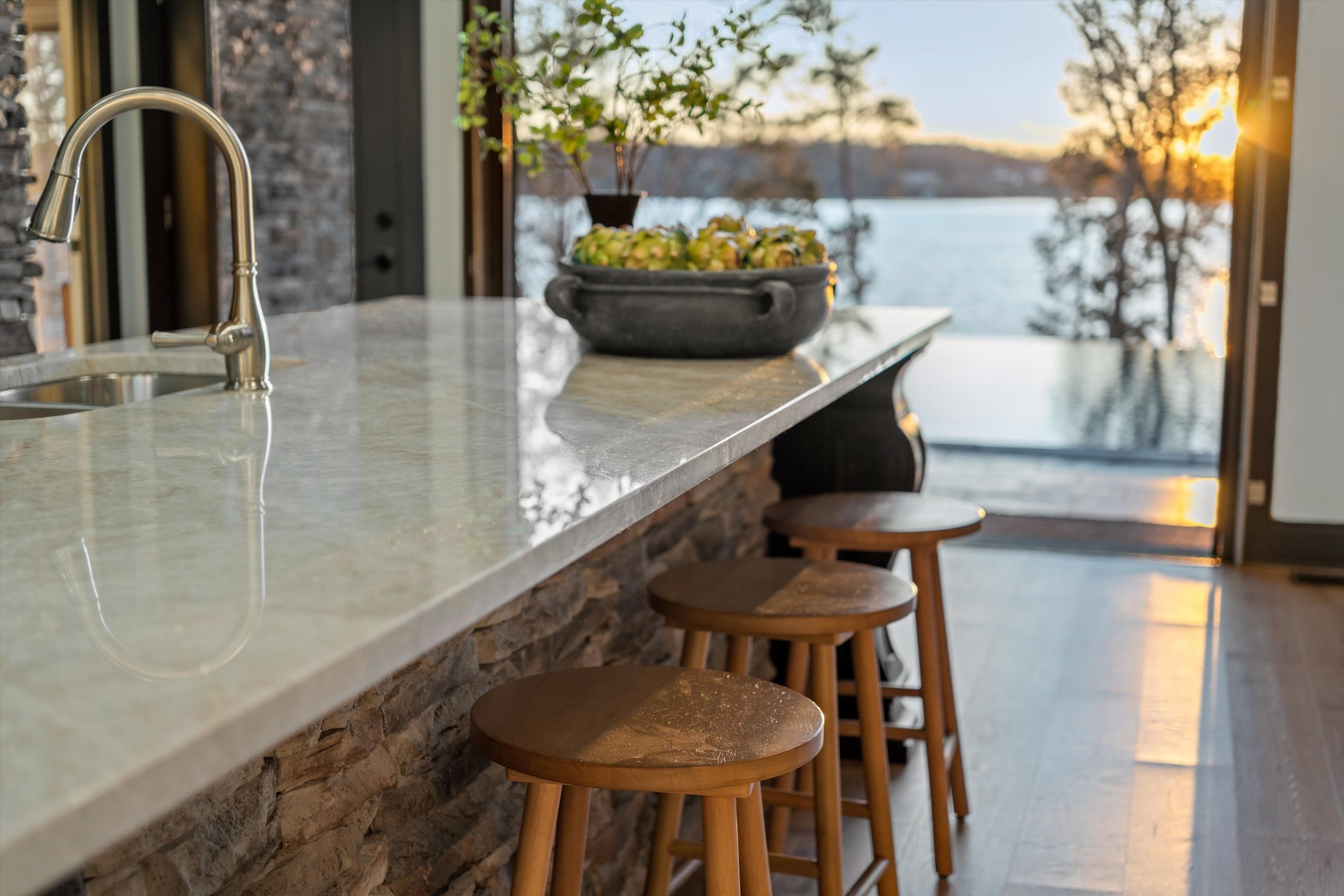 1112 Forest Harbor Dr