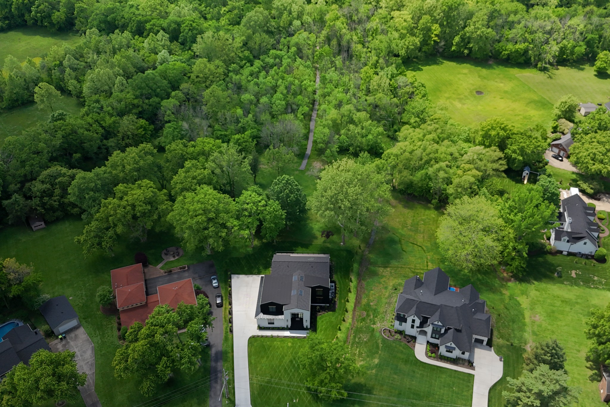 1309 Twin Springs Dr