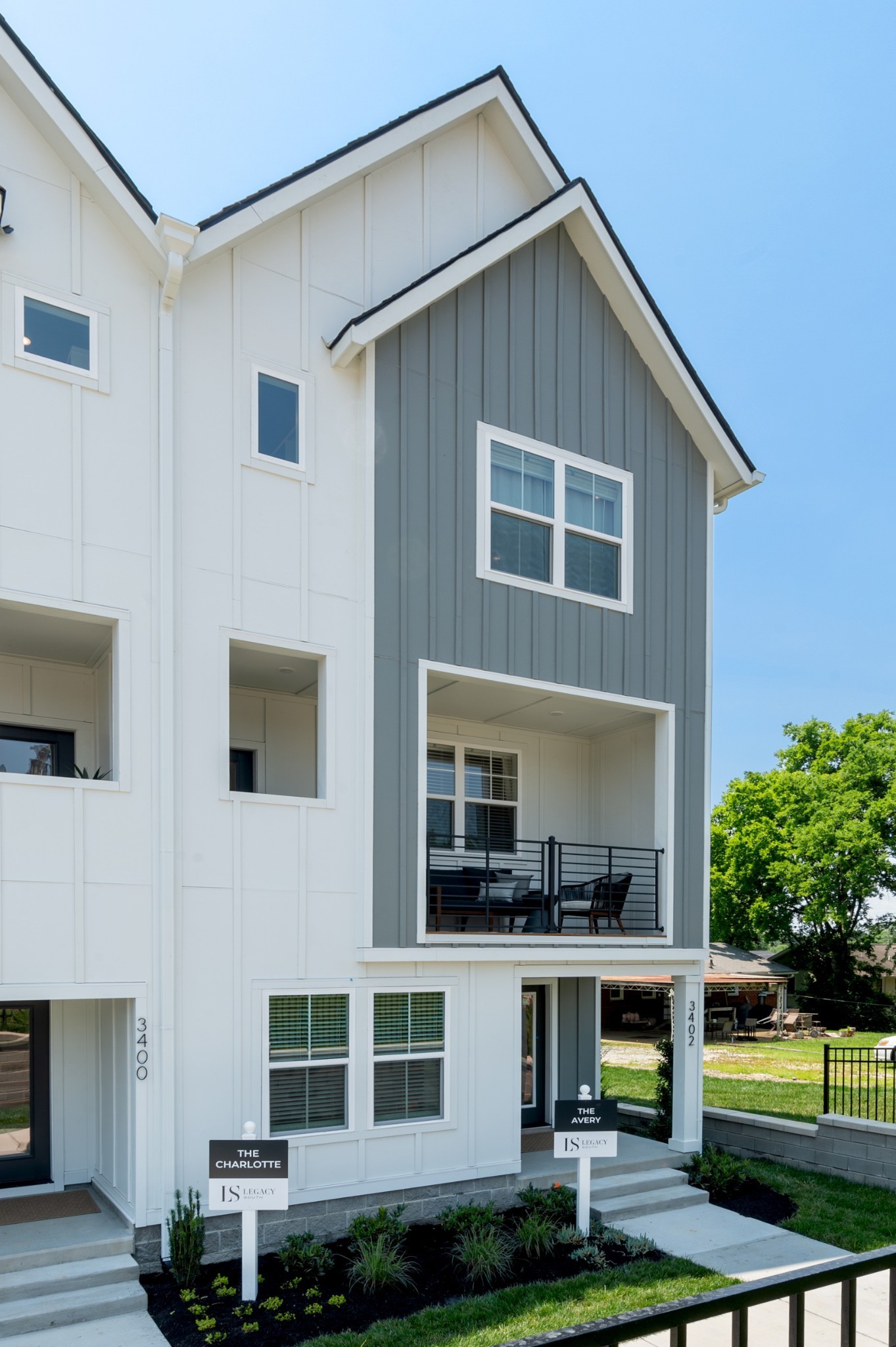127 Hart Ln