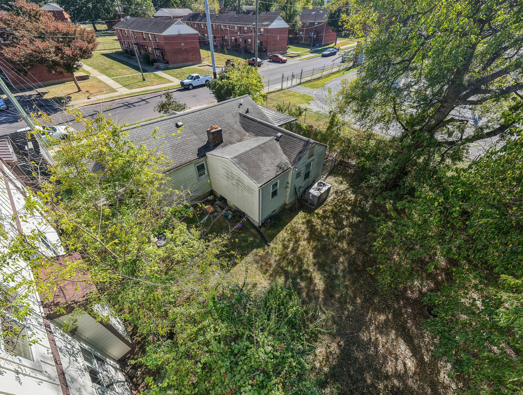 1221 14th Ave S