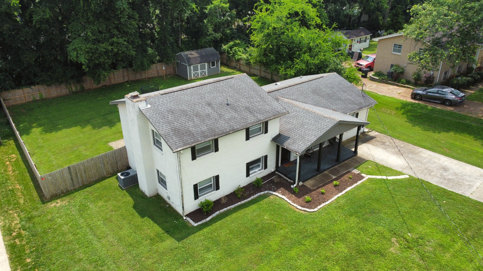 106 Colonial Dr