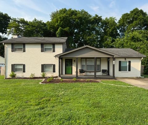 106 Colonial Dr Hendersonville TN 37075