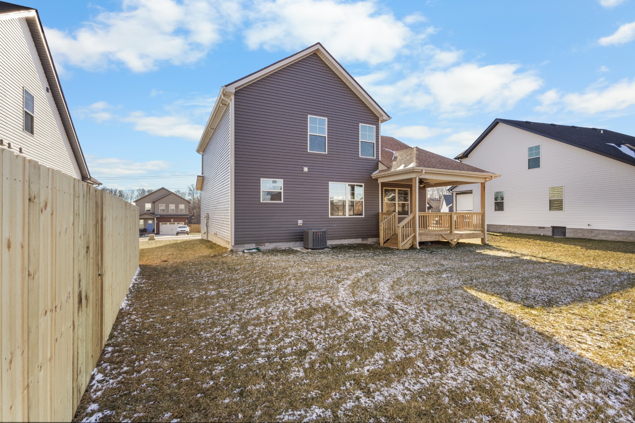 Clarksville, Tennessee 37040, United States, 3 Bedrooms Bedrooms, ,3 BathroomsBathrooms,Residential,Active,235277