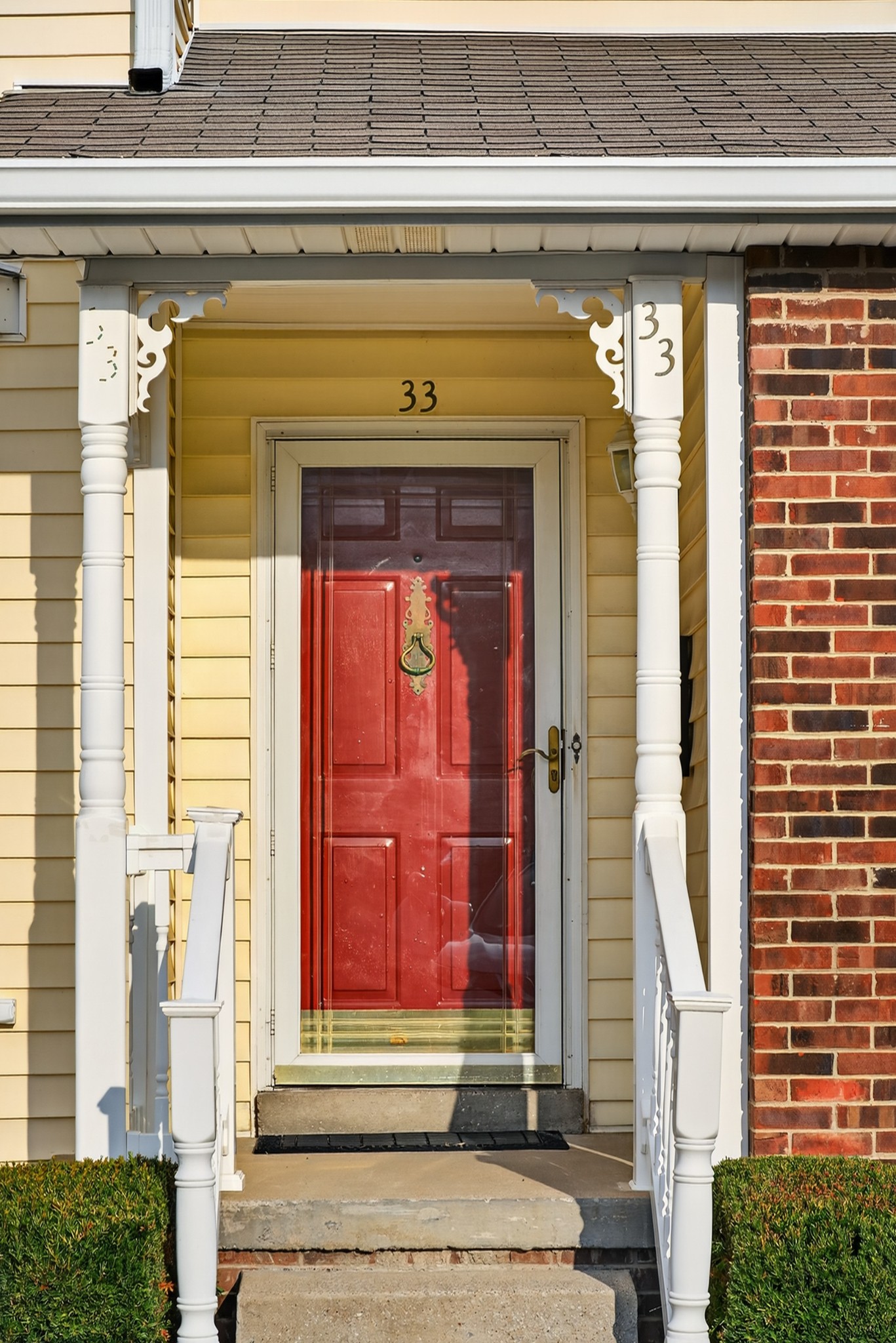 33 Rolling Meadows Dr